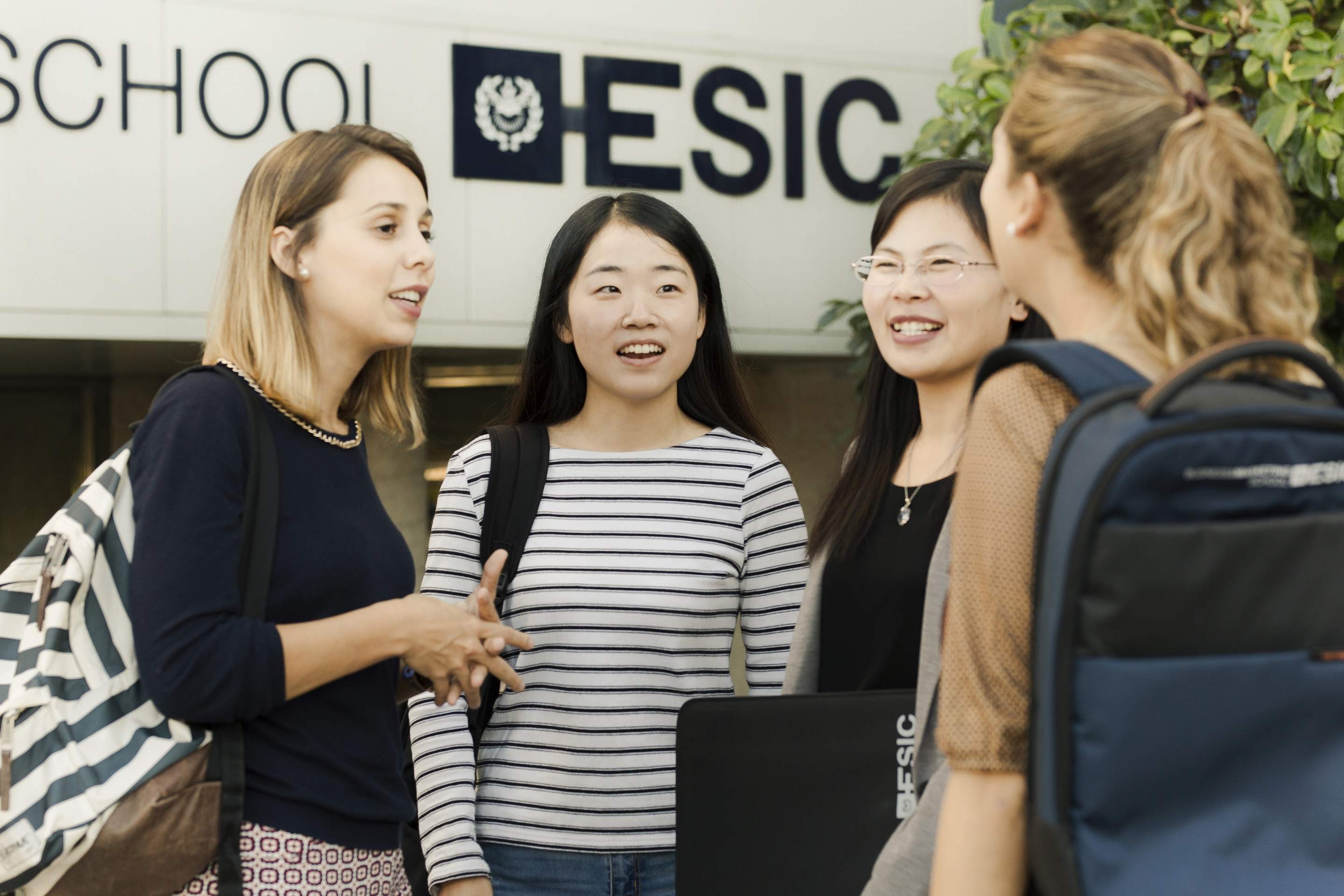 Alumnas-de-MBA-de-ESIC.JPG