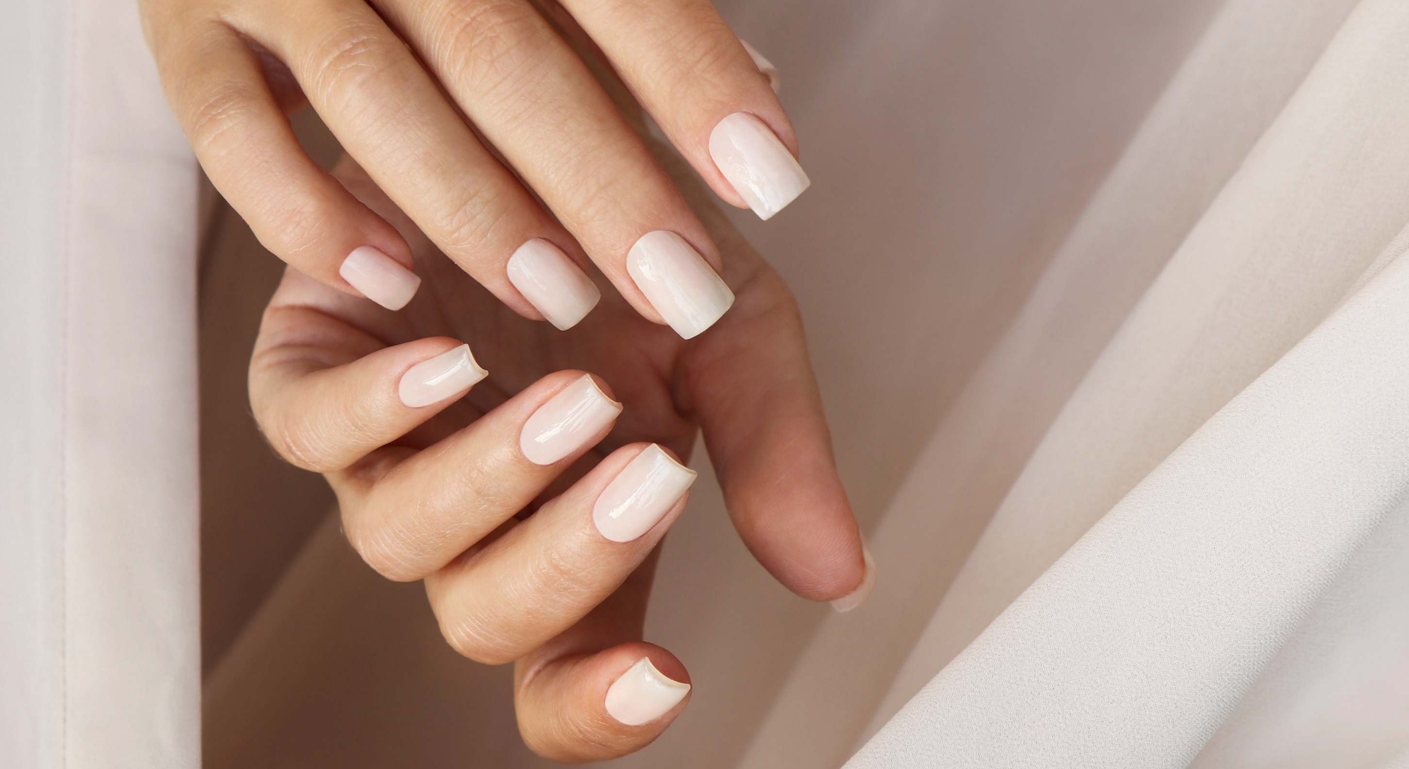 Uñas pintadas durante el verano. / Foto: iStock