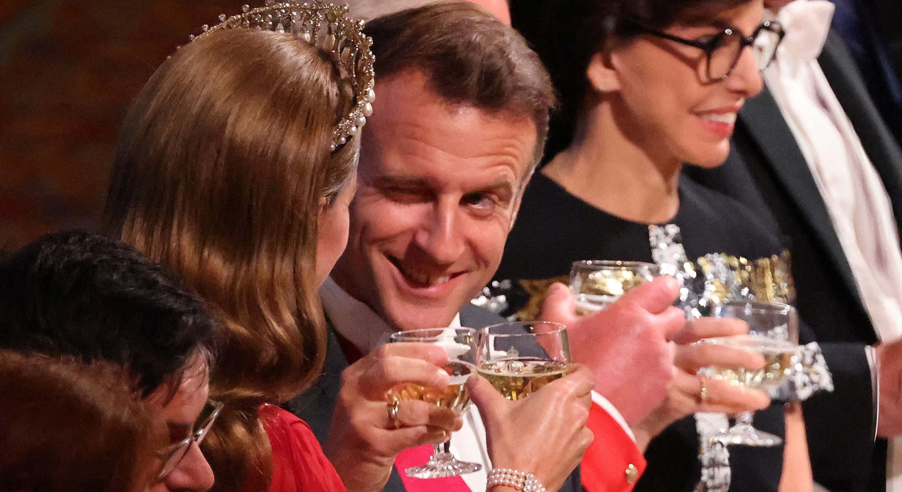 Macron guiña a Kate Middleton en la cena de gala en Windsor