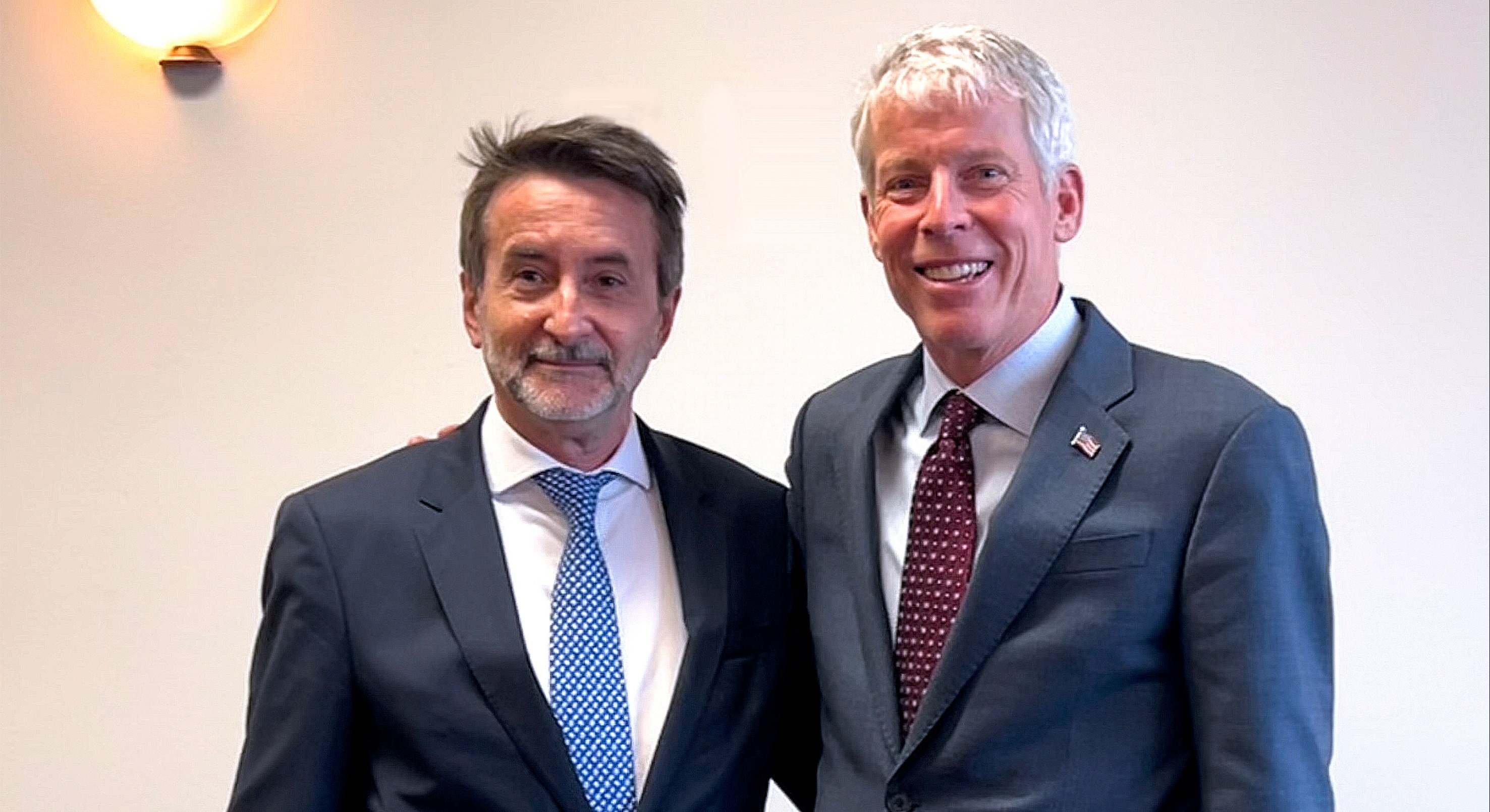 El consejero delegado de Repsol, Josu Jon Imaz, junto al Secretario de Energía de EEUU, Chris Wright. / Repsol