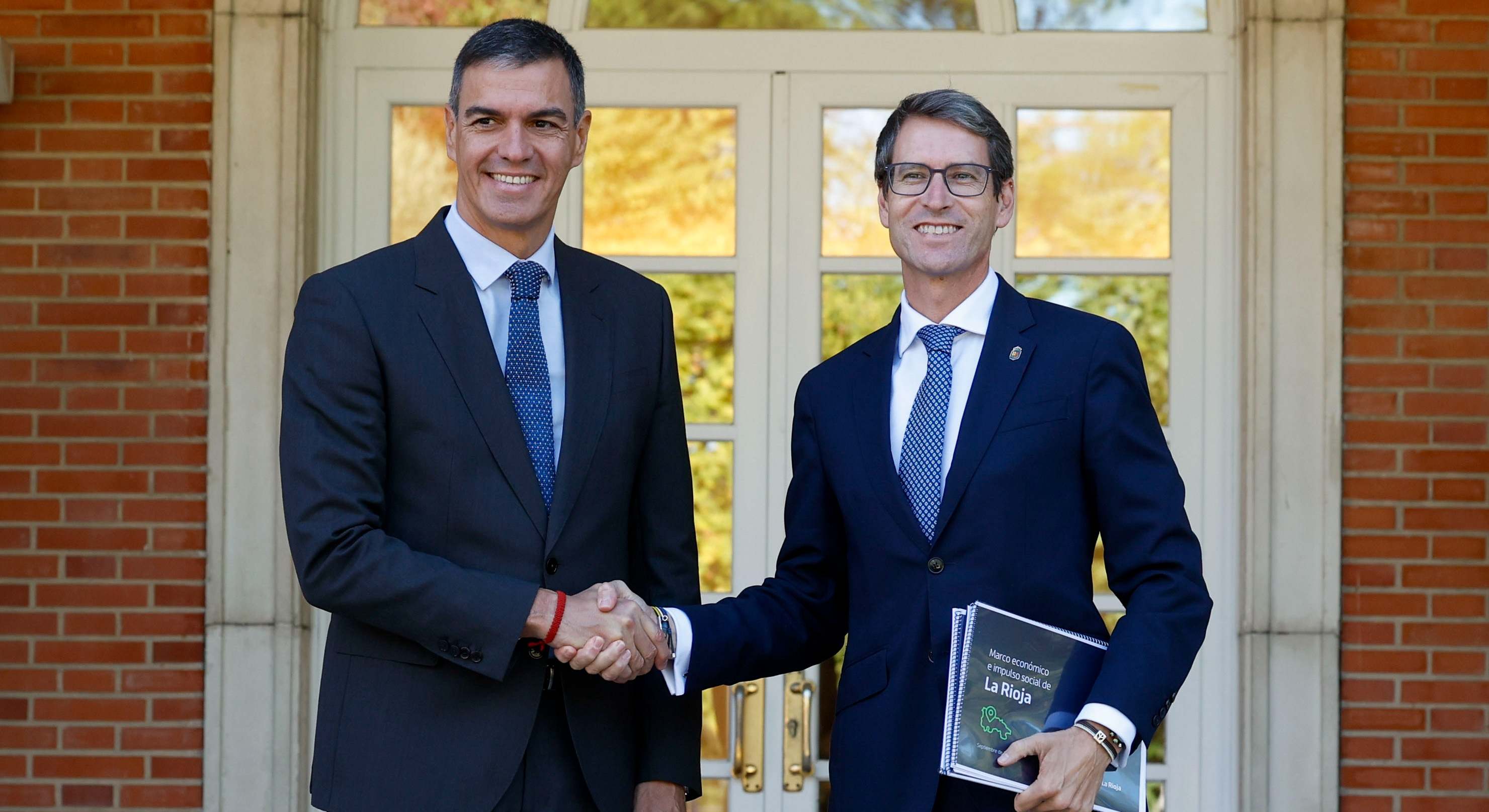 El presidente del Ejecutivo riojano, Gonzalo Capellán, junto a Pedro Sánchez