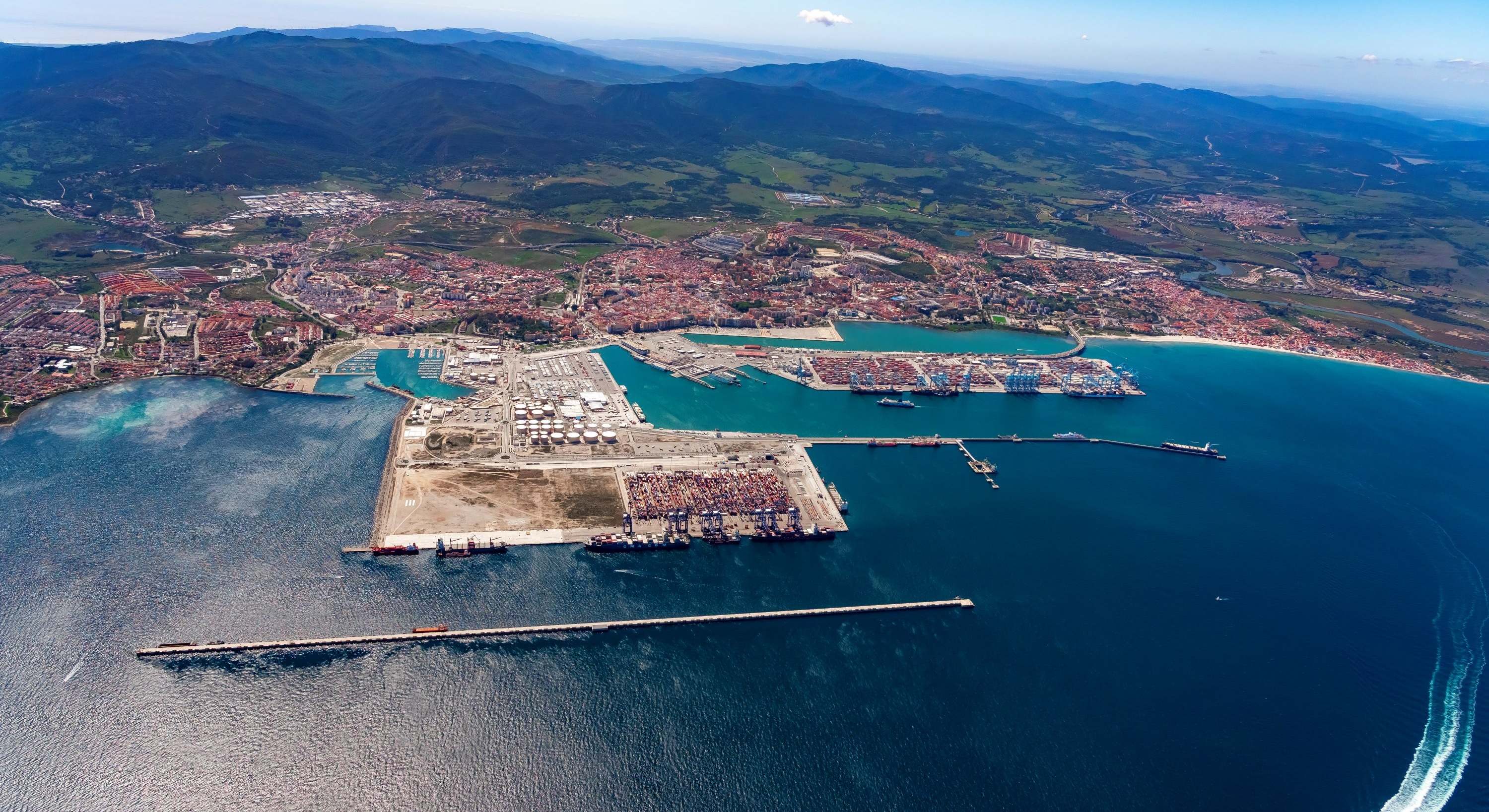 Terminal de TTI en el puerto de Algeciras.