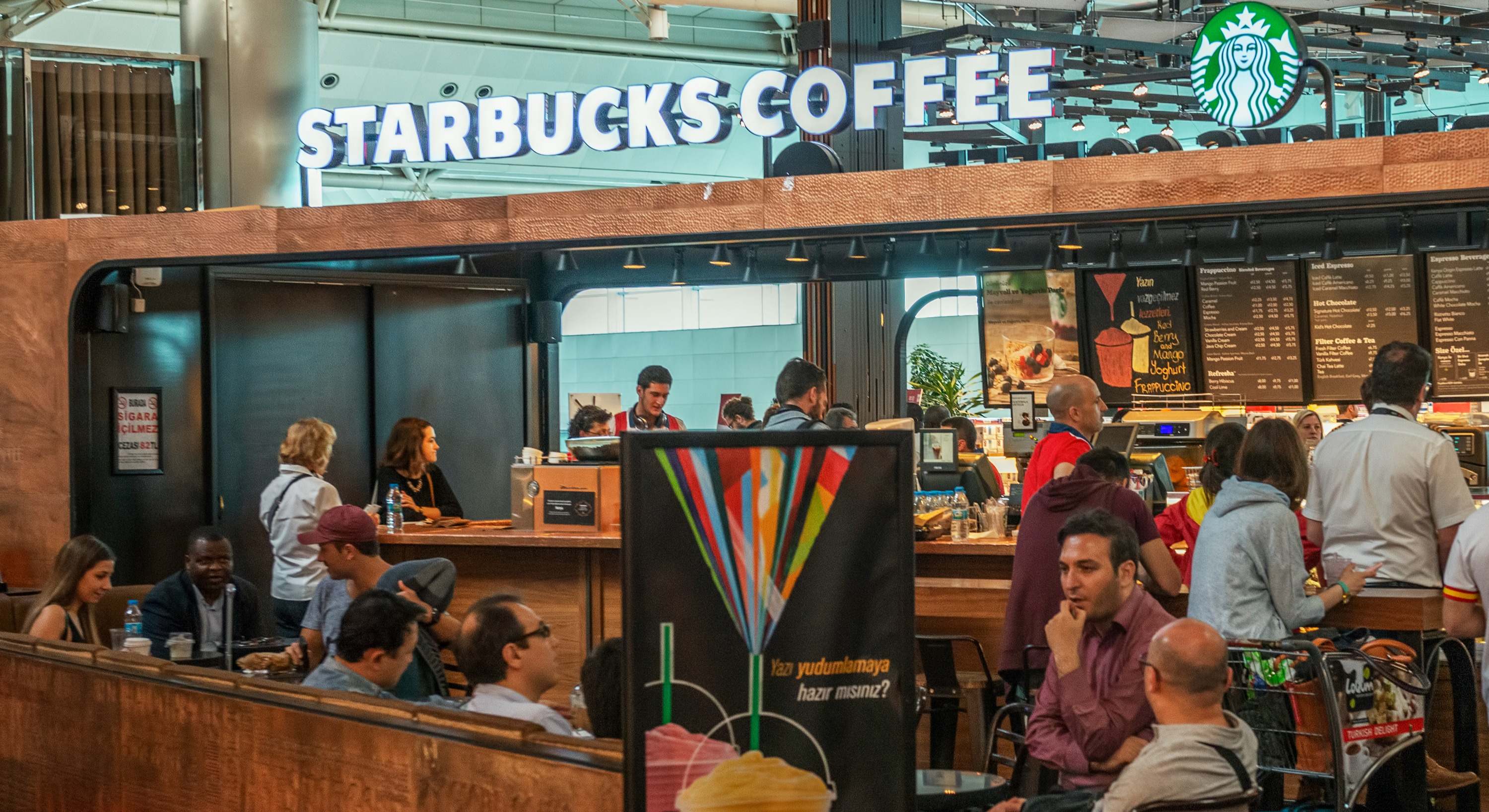 Cafetería de Starbucks. Foto: iStock
