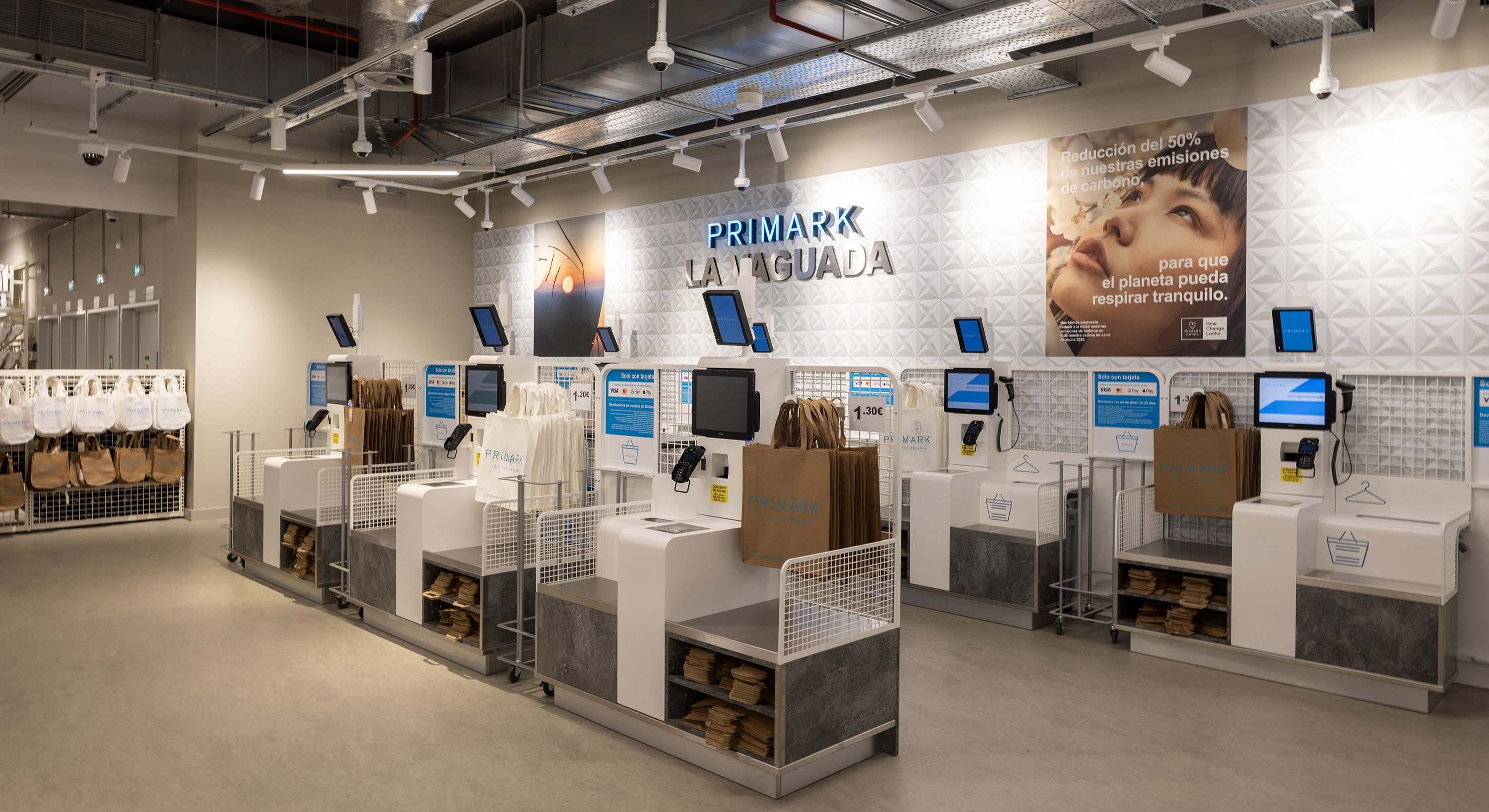 Las nuevas cajas de autopago de Primark en La Vaguada.