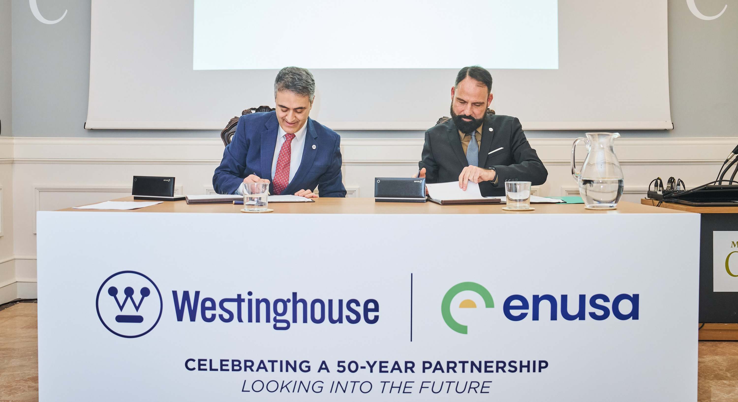 Tarik Choho, presidente de Combustible Nuclear de Westinghouse, y Mariano Moreno, presidente de Enusa. / Enusa