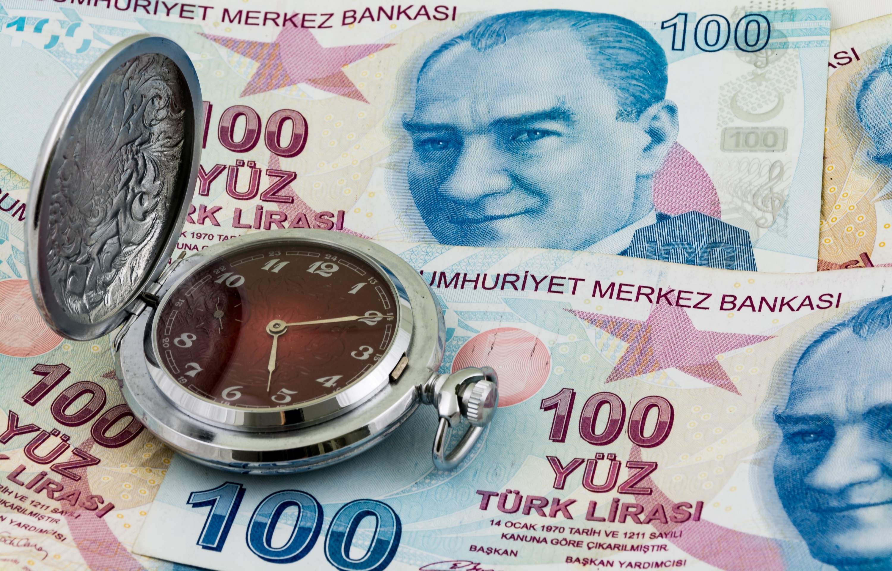 lira-turca-reloj.jpg