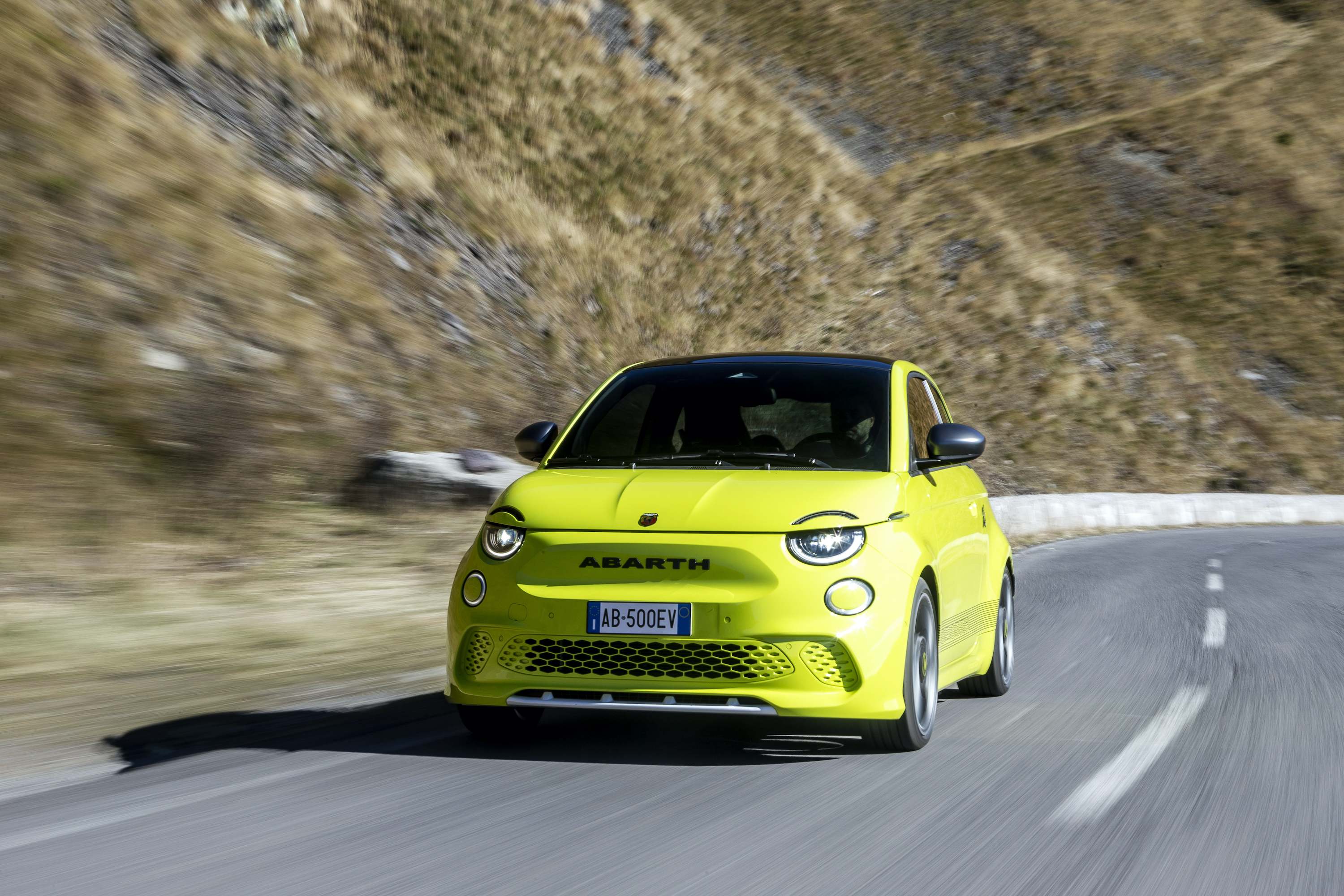 newabarth500e12-637c972ab8462_637cd2adb3ee2.jpeg