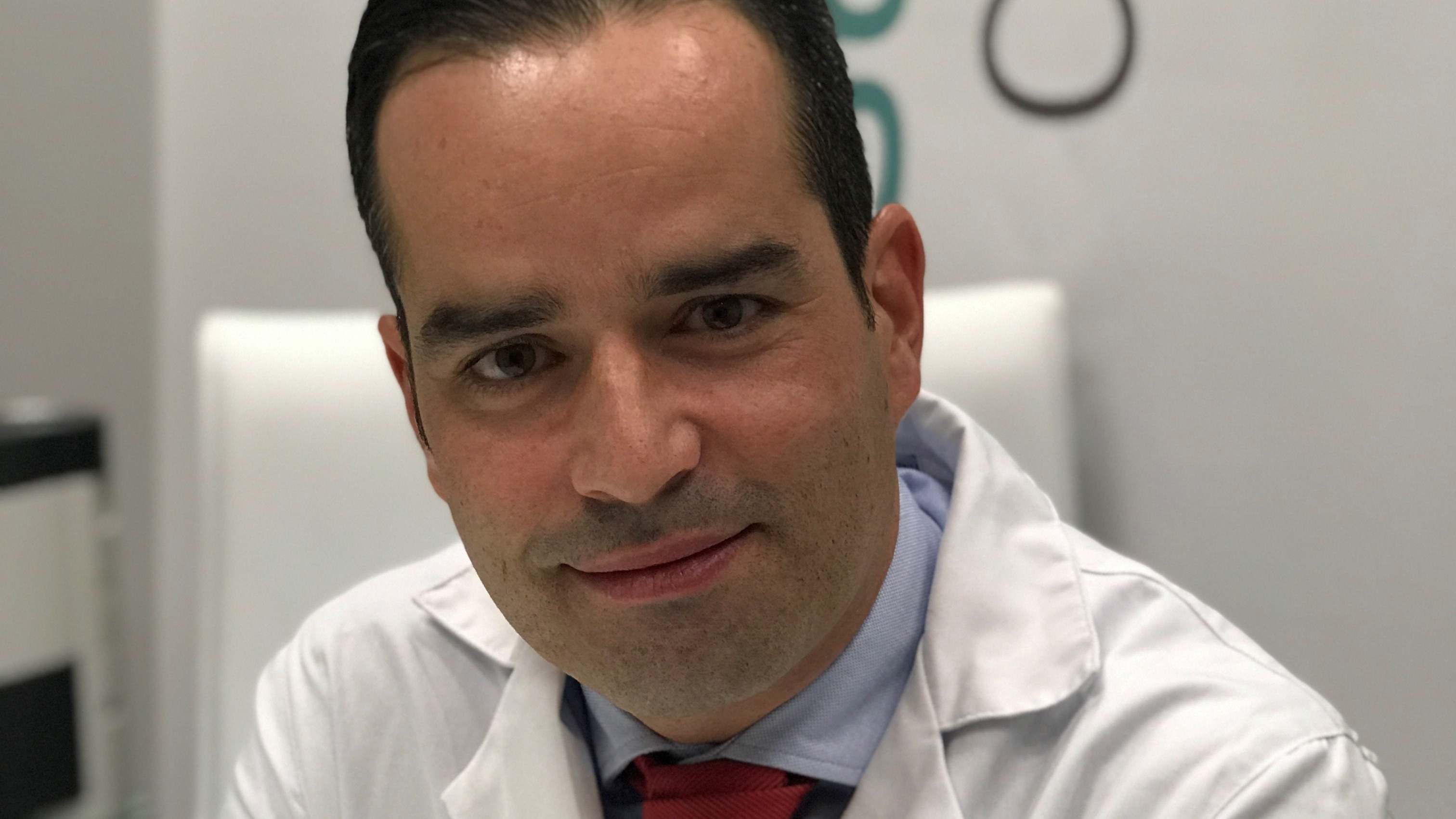 Raúl González, especialista en Cirugía Maxilofacial en Quirónsalud Clideba