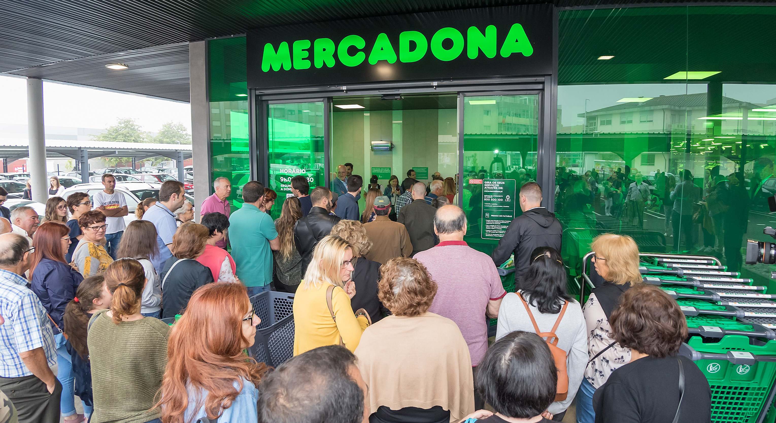 Imagen de la primera apertura de Mercadona en Portugal en 2019.