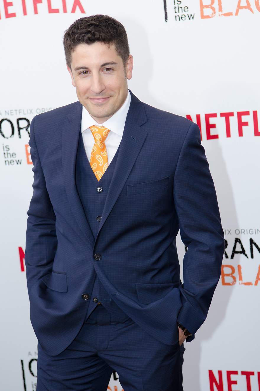 Jason Biggs es Larry Bloom - 880x