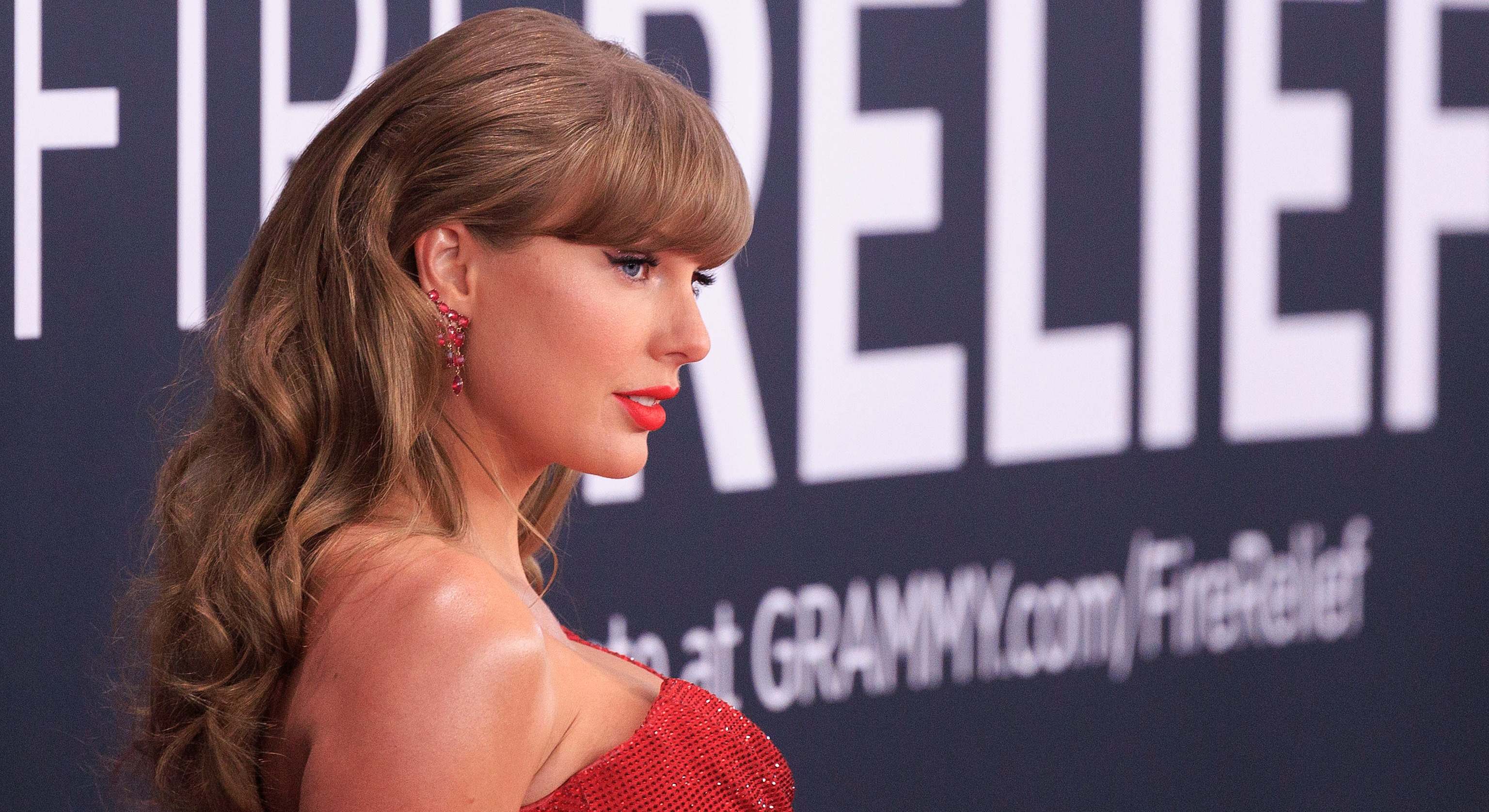 EuropaPress_6494766_february_2025_angeles_california_usa_taylor_swift_at_the_67th_grammy_awards.jpg