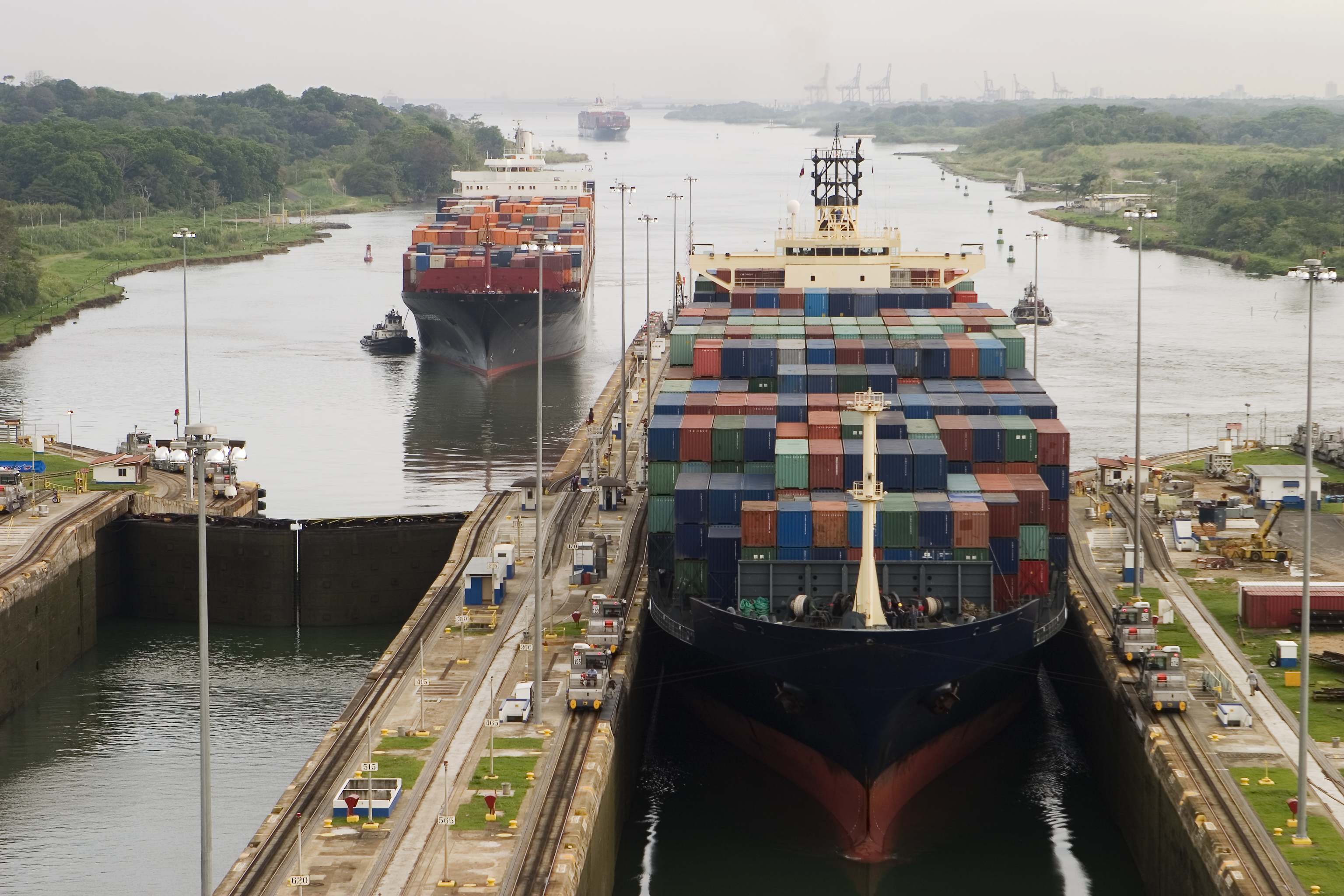 iStock_canal_panama.jpg