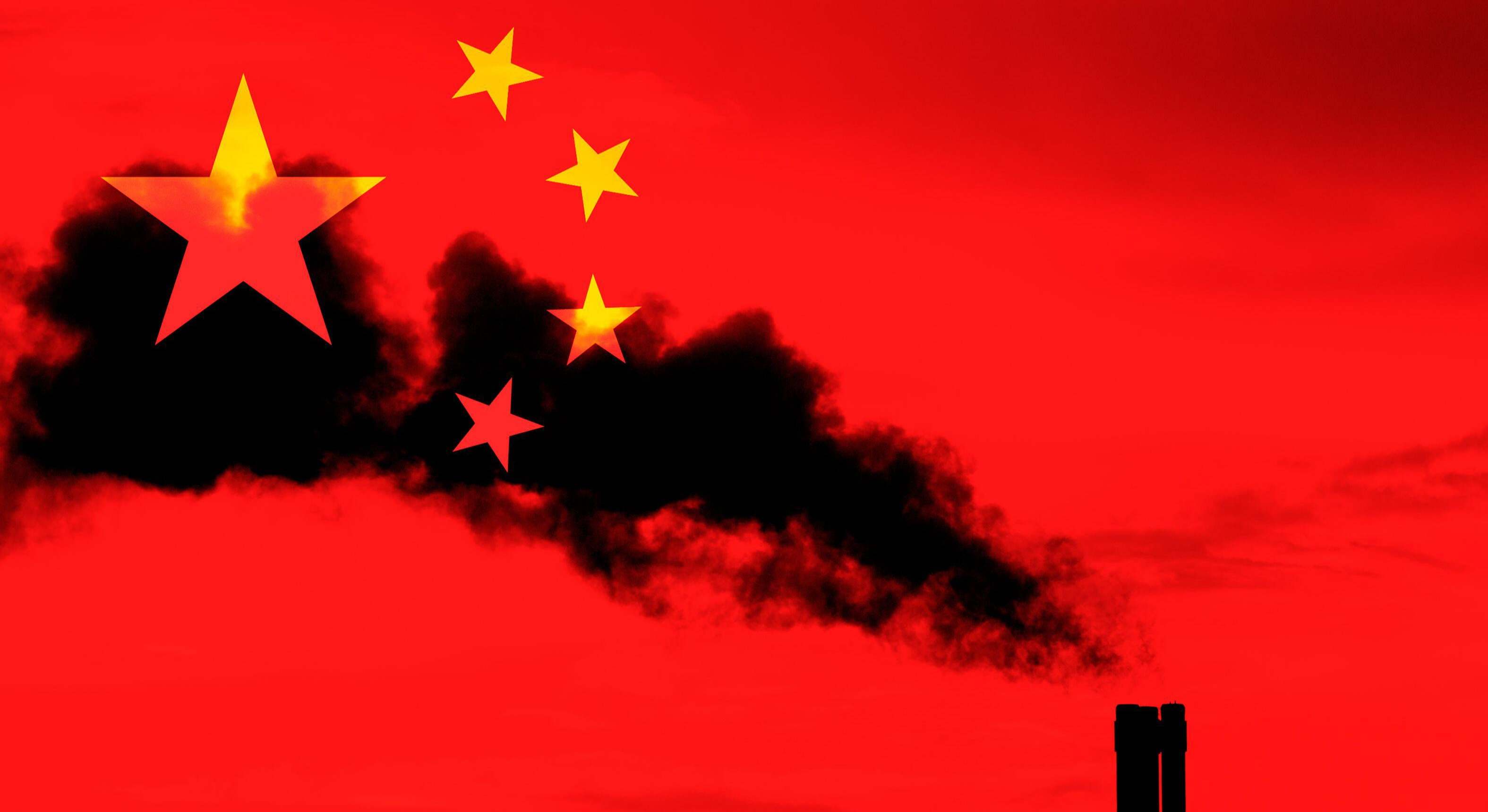 Fábrica y bandera de China