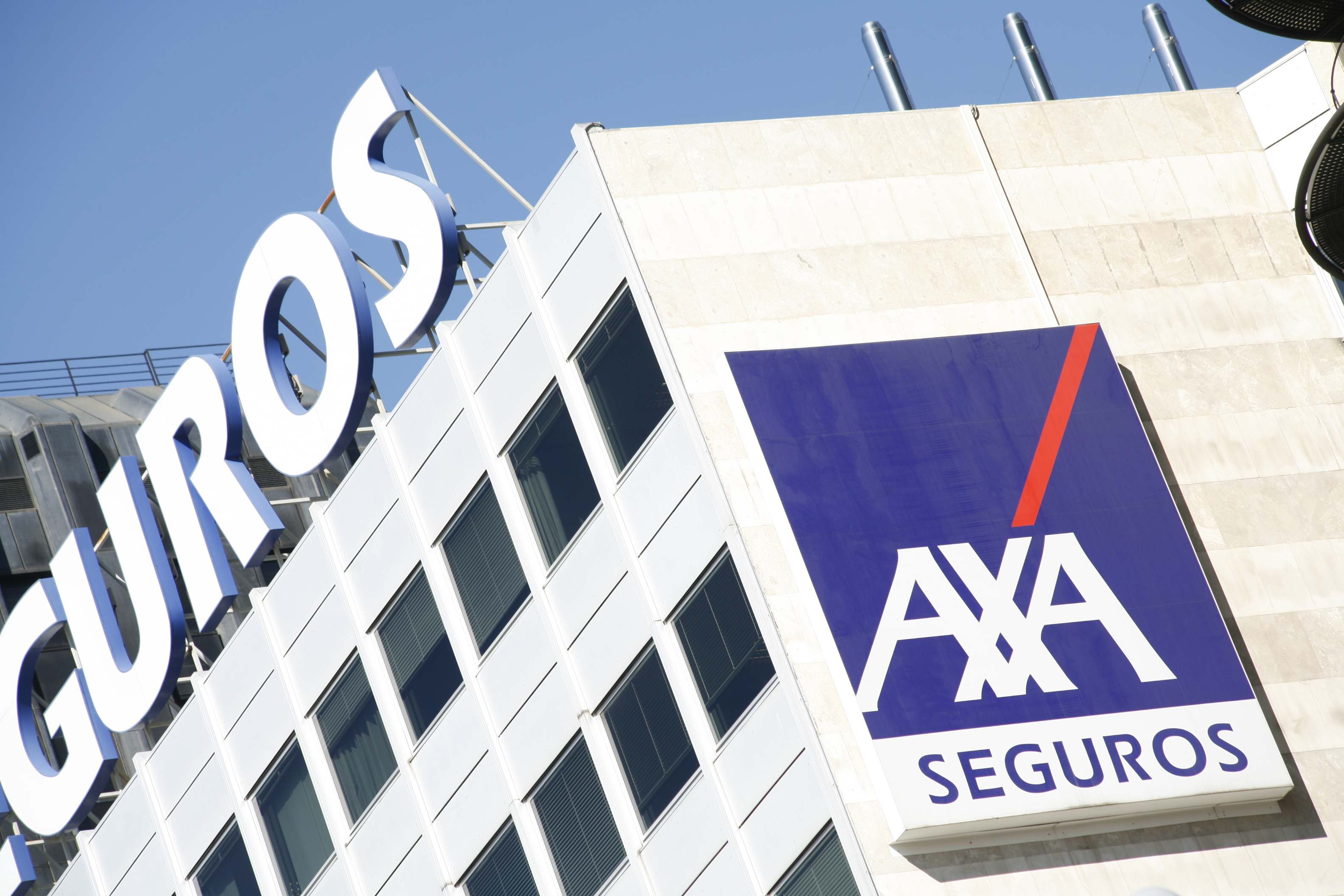 Edificio de Axa en España