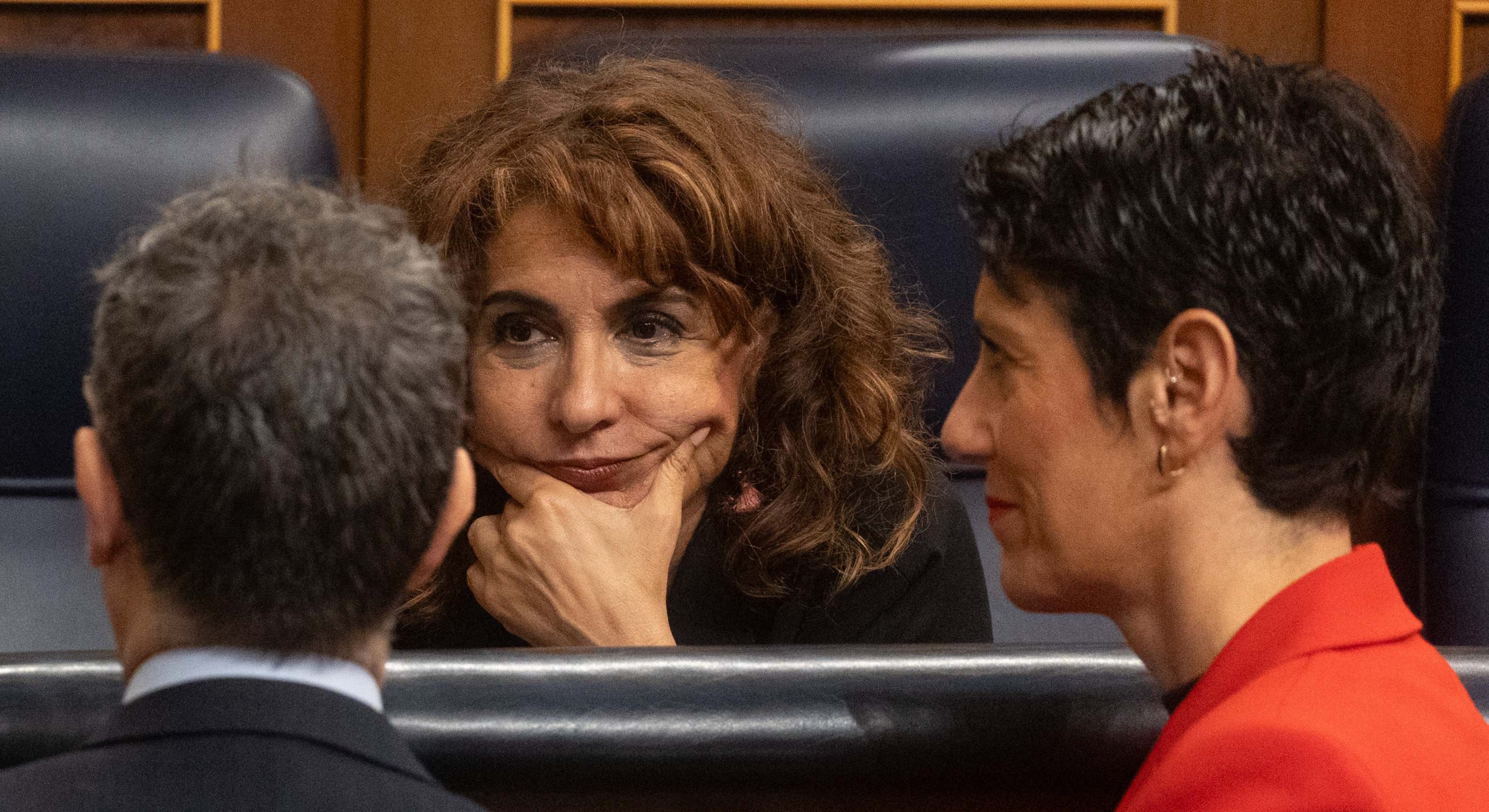 Las ministras de Hacienda y Seguridad Social, María Jesús Montero y Elma Saiz. Europa Press.