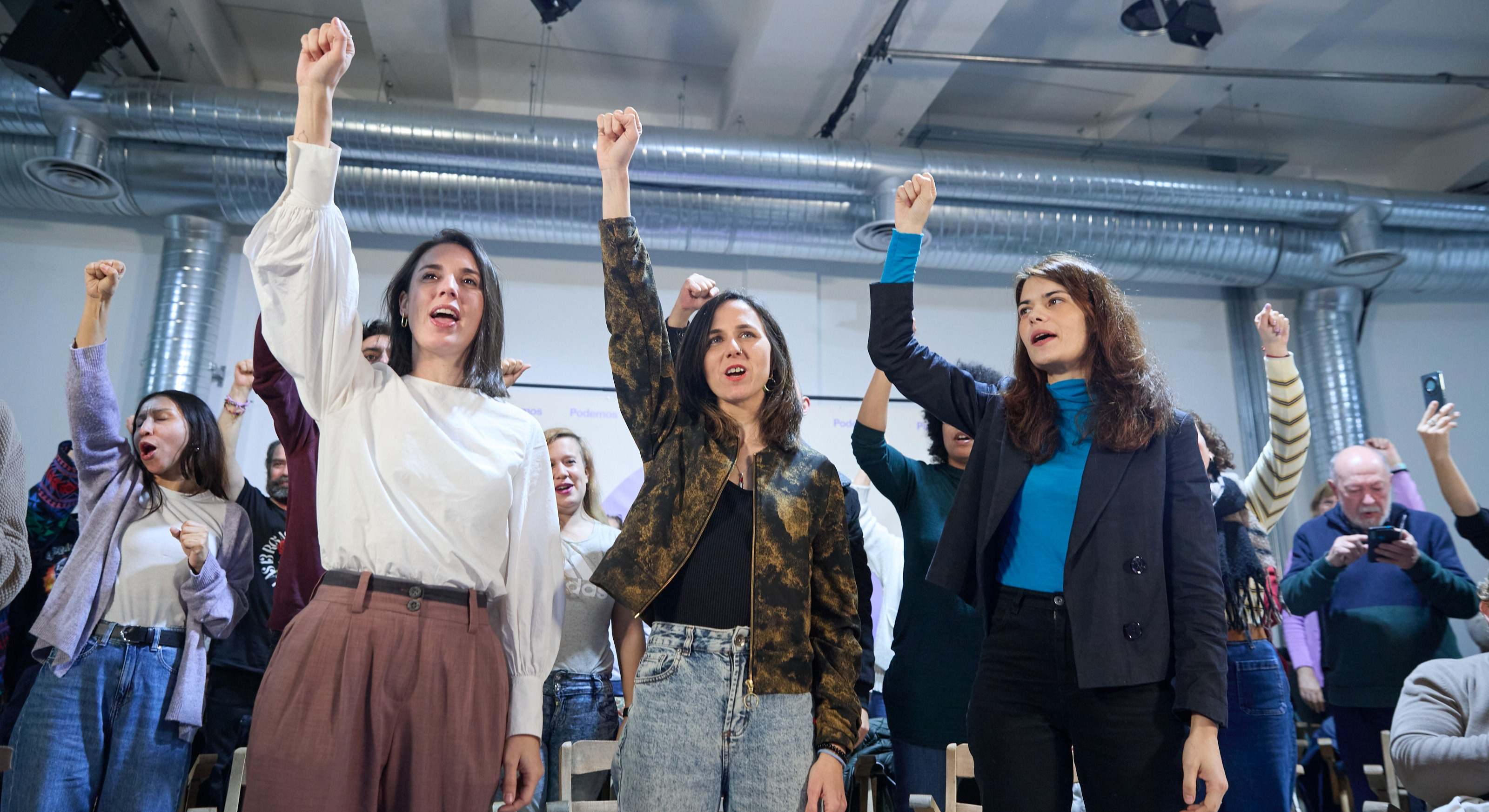 Irene Montero, Ione Belarra e Isabel Serra.
