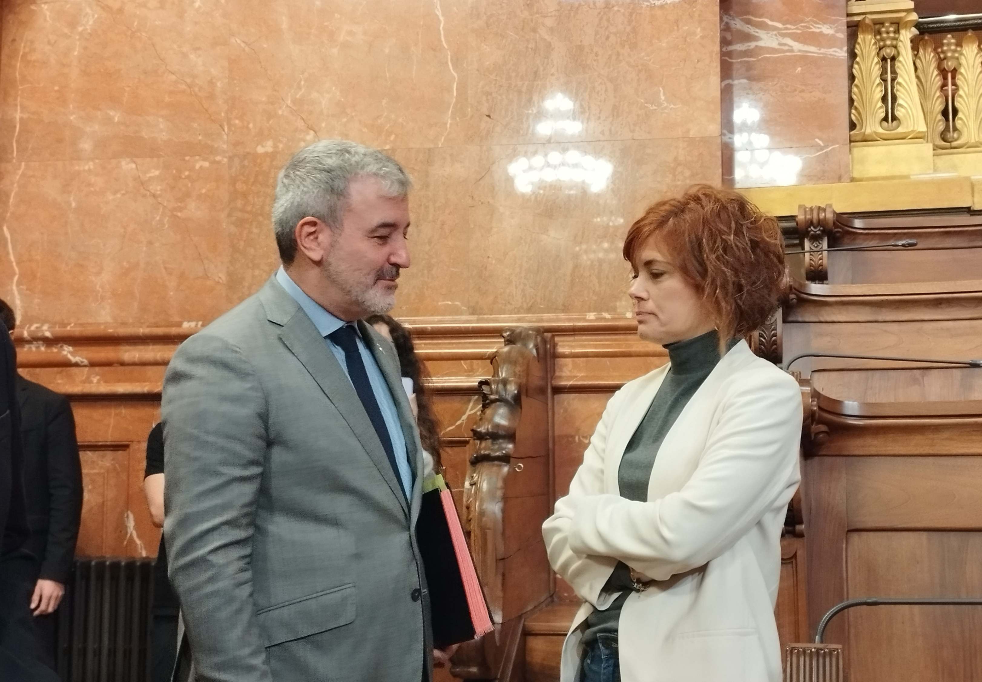 El alcalde de Barcelona, Jaume Collboni, y la líder de ERC, Elisenda Alamany. EE