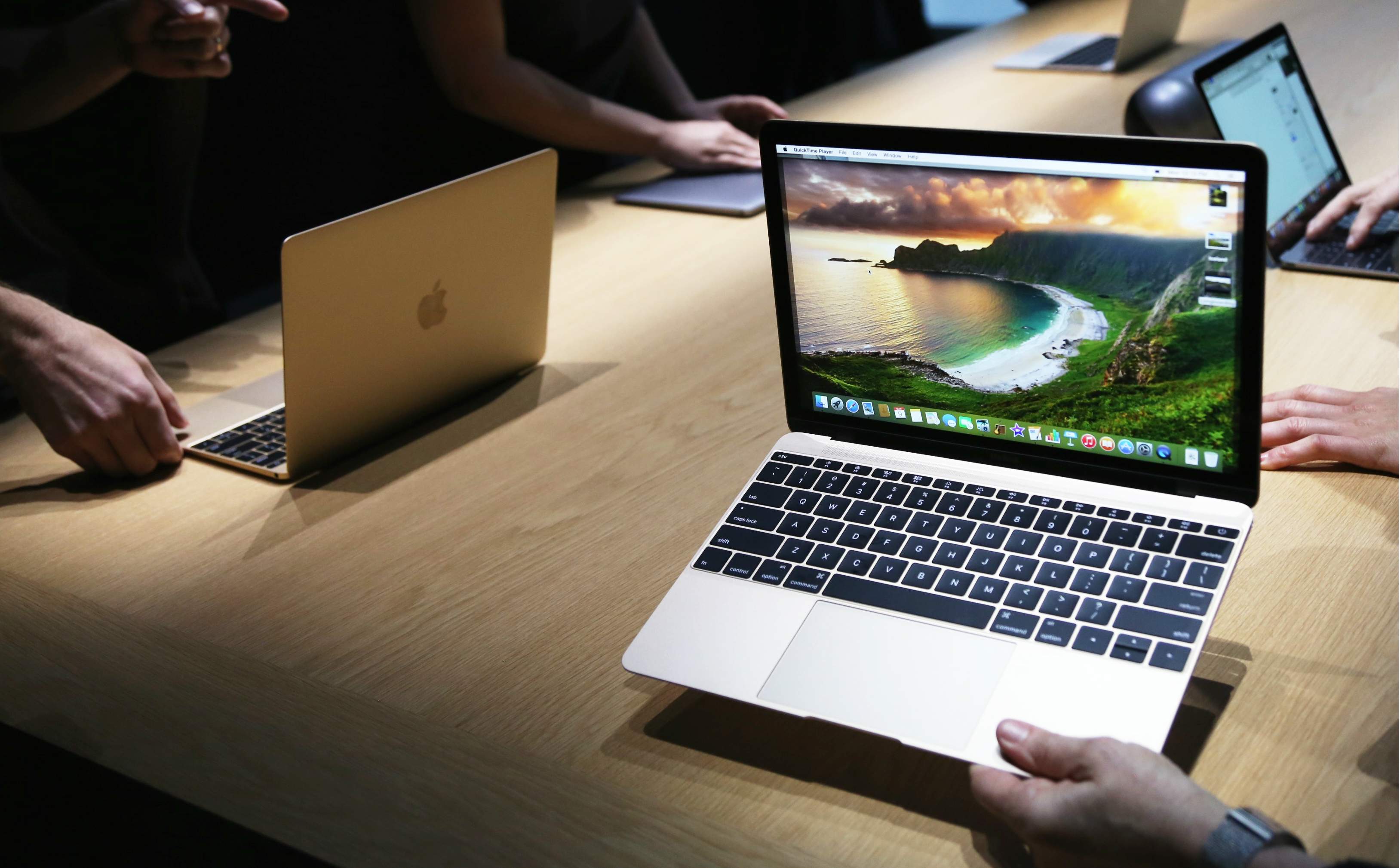 macbook.jpg