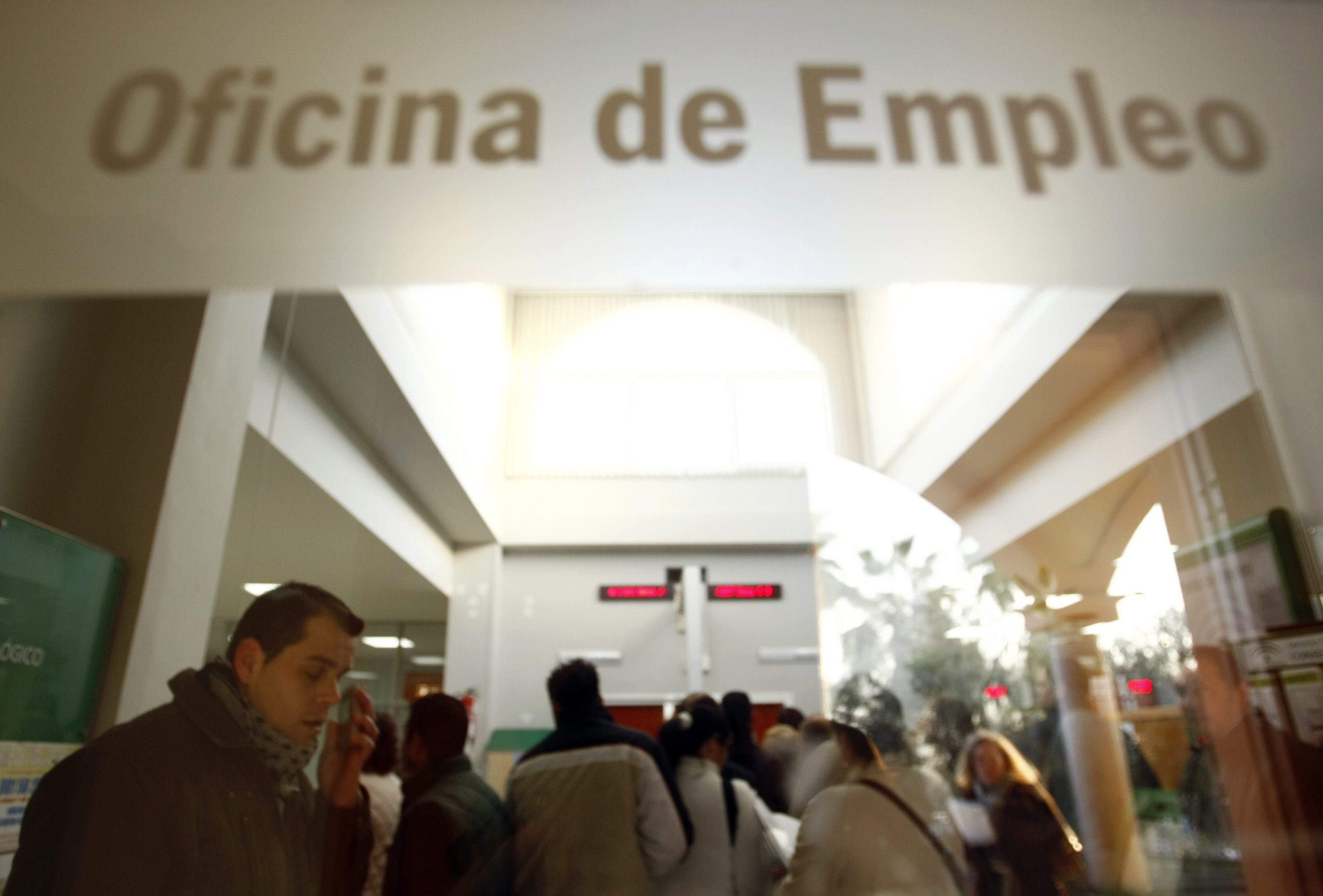Oficina-de-desempleo.jpg