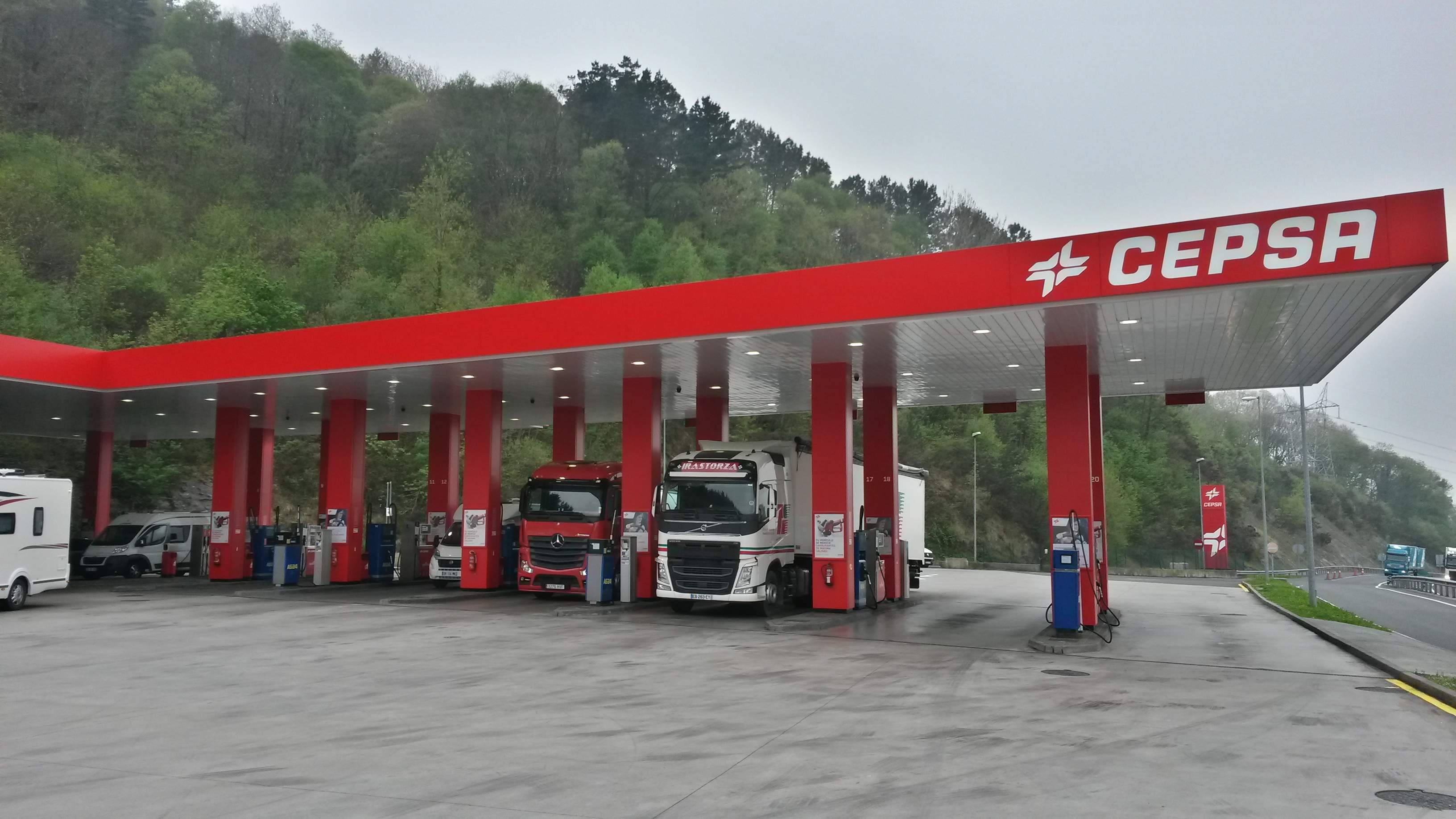 Estacion-de-Servicio-Oyarzun.jpg