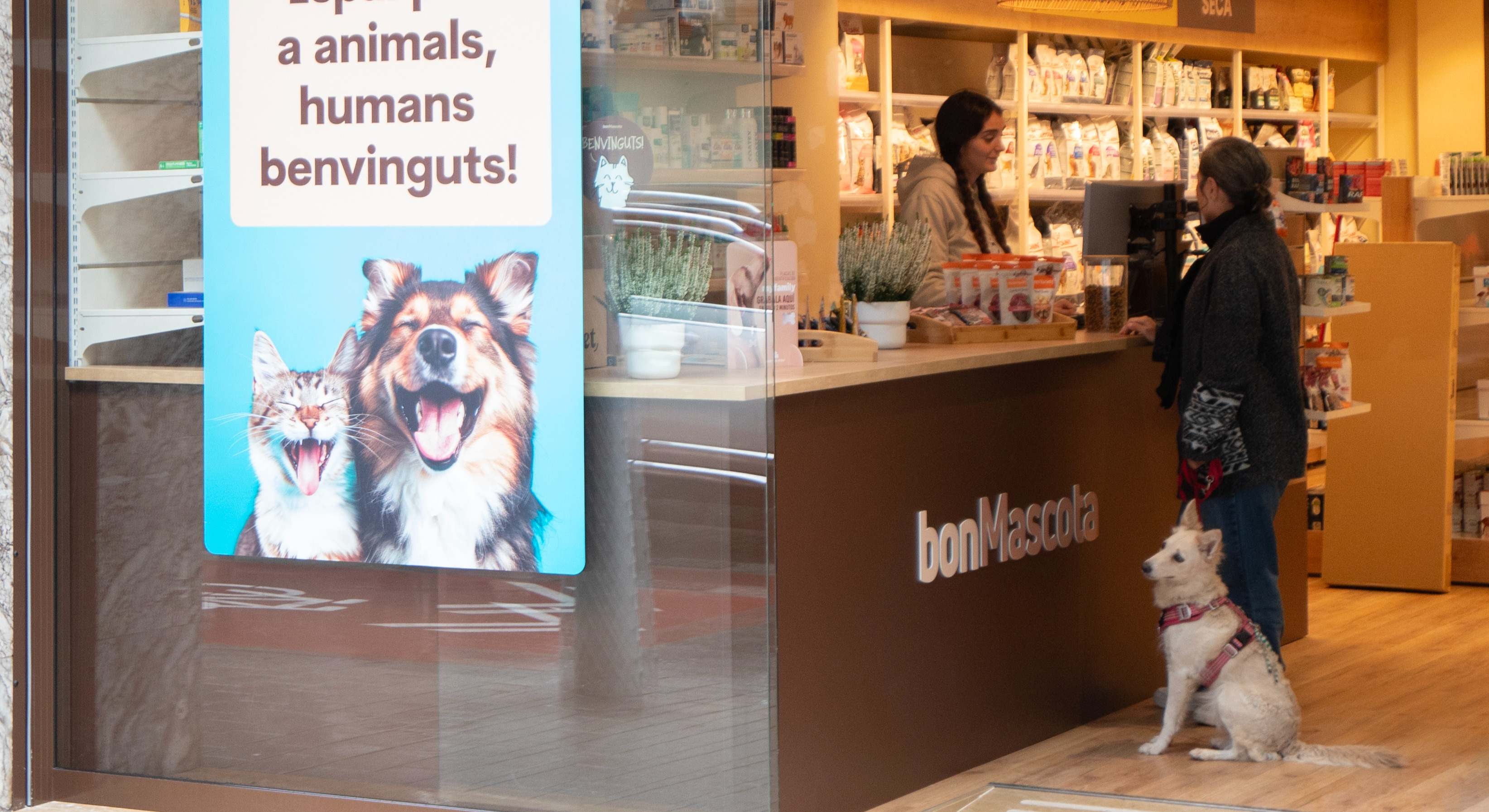 Tienda de BonMascota. EE