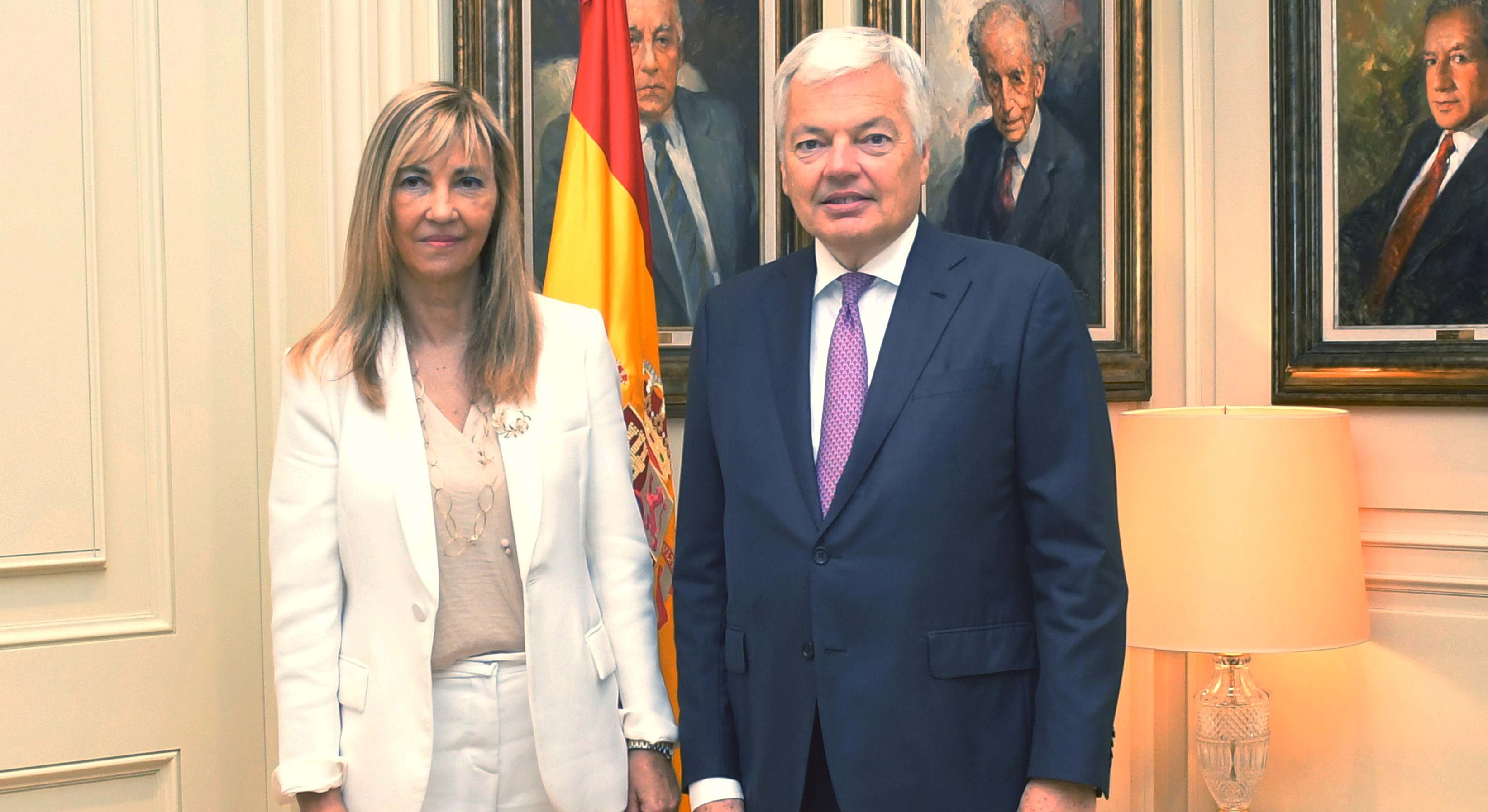 La presidenta del CGPJ, Isabel Perelló, y el comisario europeo de Justicia, Didier Reynders