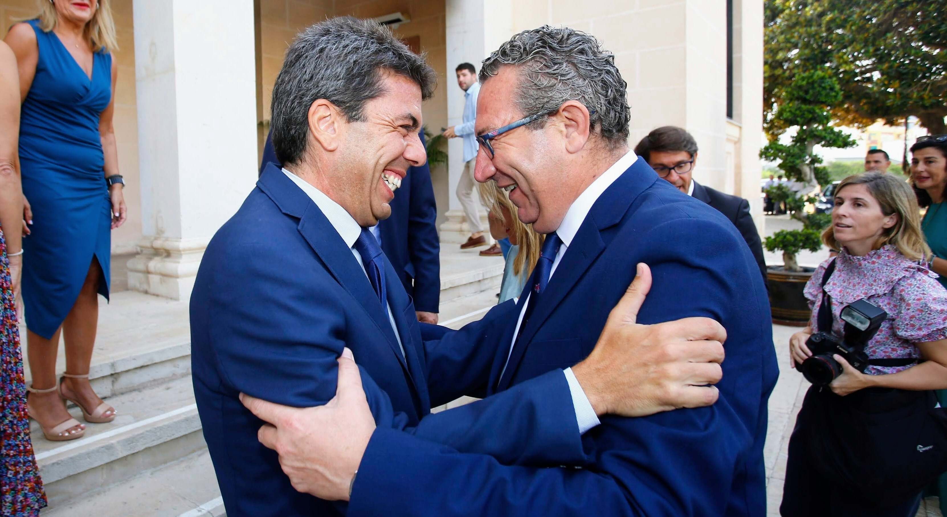 Carlos Mazón y Toni Pérez. Foto: Joaquín P. Reina / EP.
