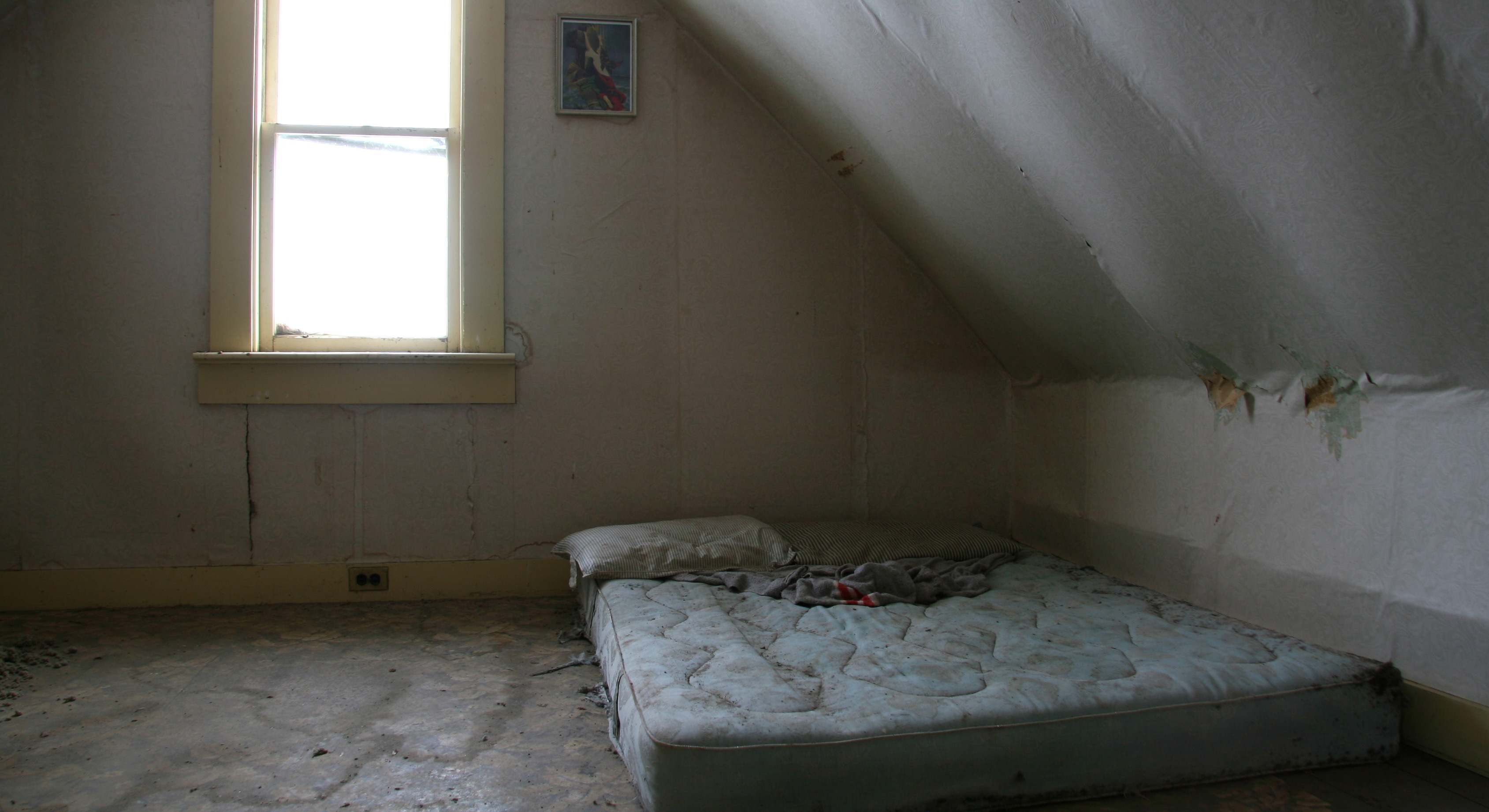 Habitación de una vivienda okupada. Foto: iStock