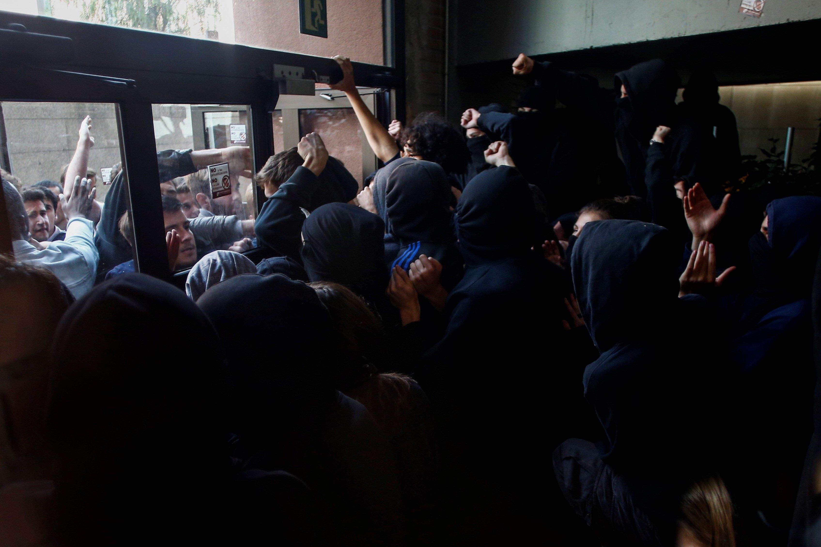 estudiantes--UPF-hue-107704325.jpg