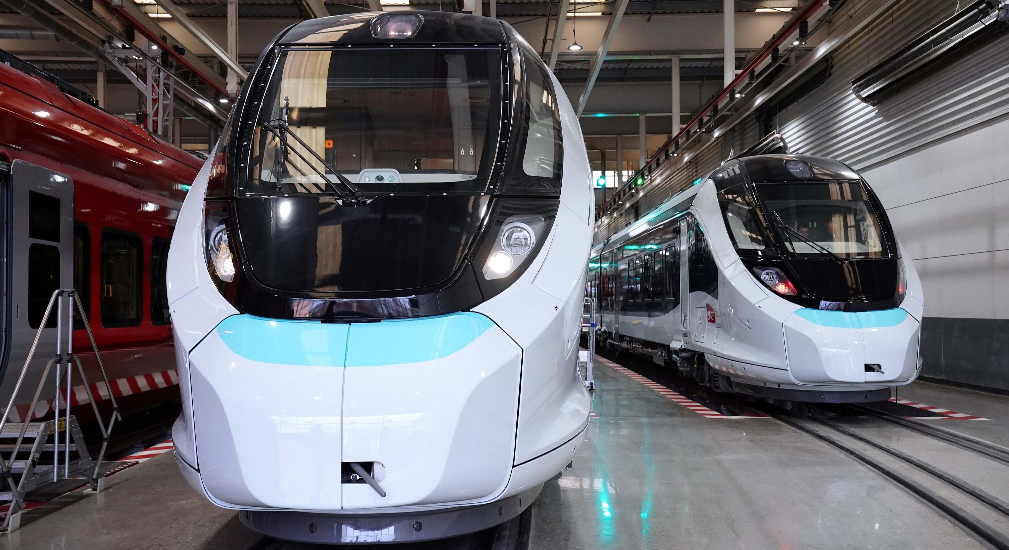 Trenes Intercité fabricados por CAF para SNCF. / CAF