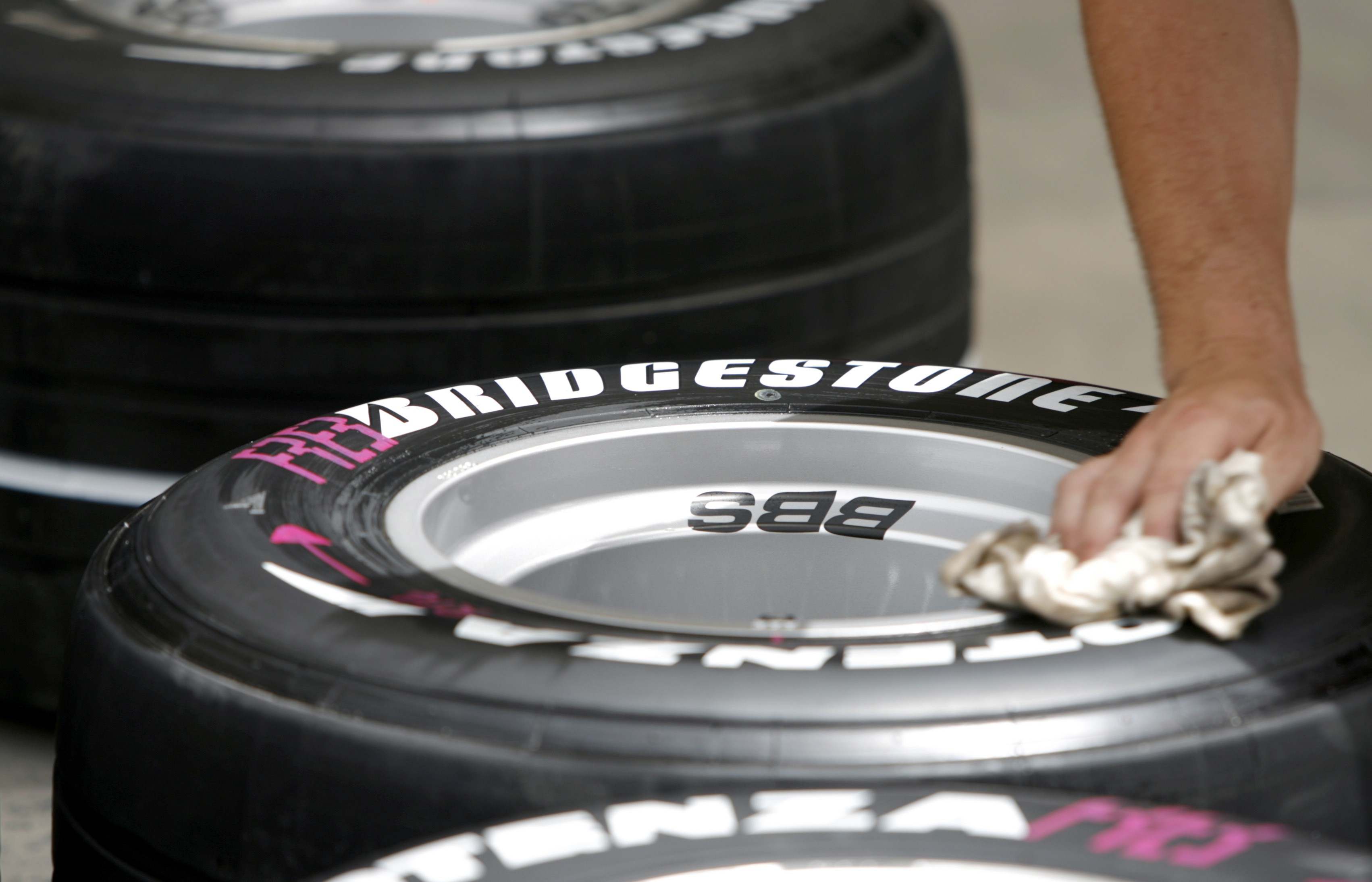 Neumático fabricado por Bridgestone