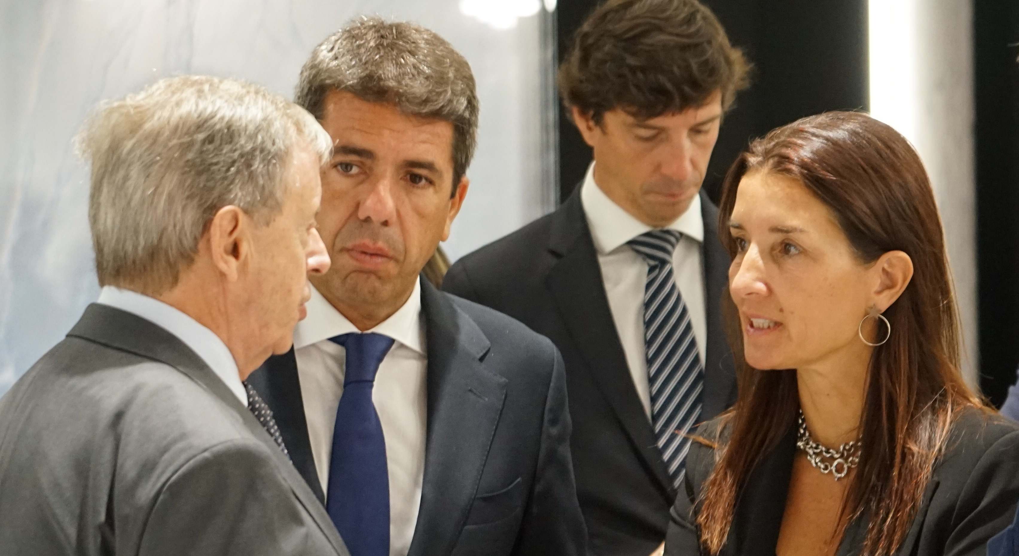 Carlos Mazón y la consellera de Hacienda, Ruth Merino.