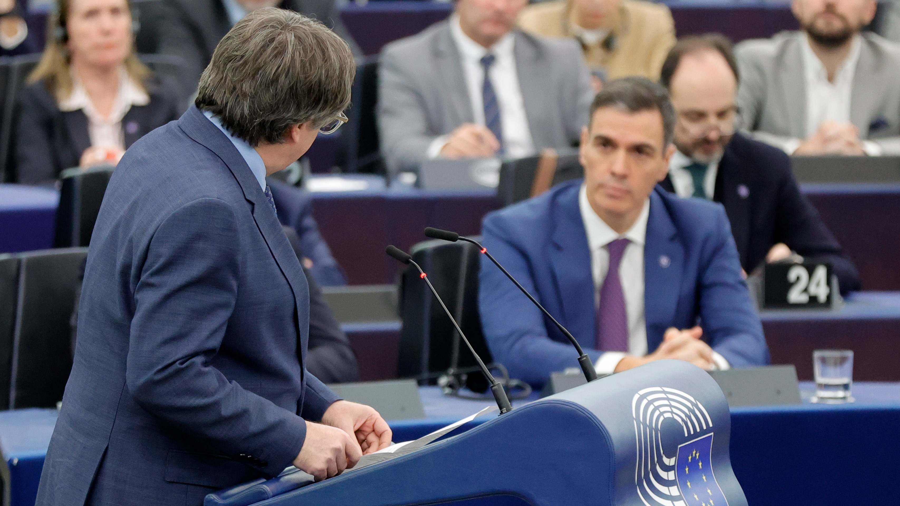 Carles Puigdemont, líder de Junts, y el presidente Pedro Sánchez en una imagen de archivo. EFE