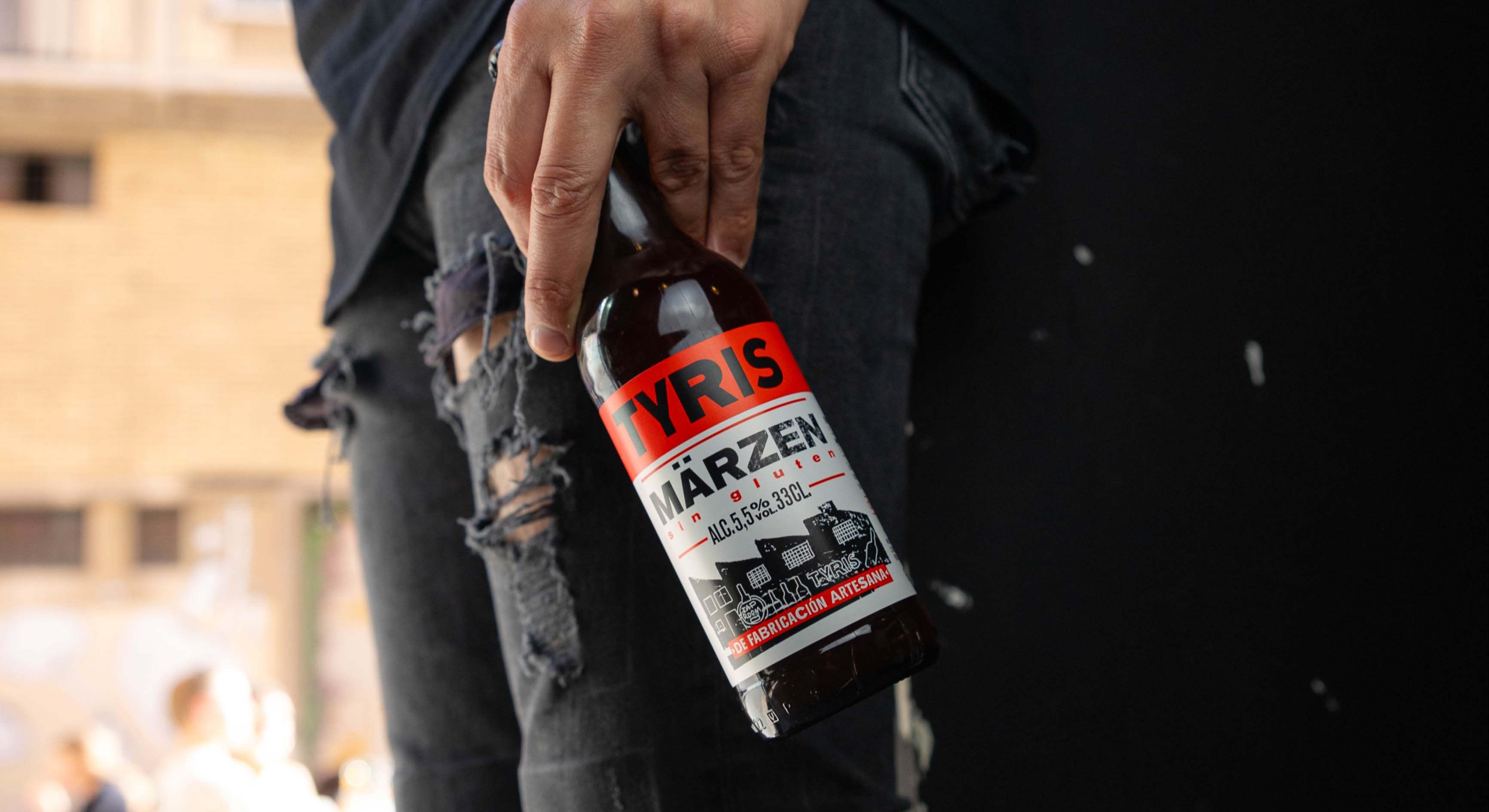 Una botella de Tyris.
