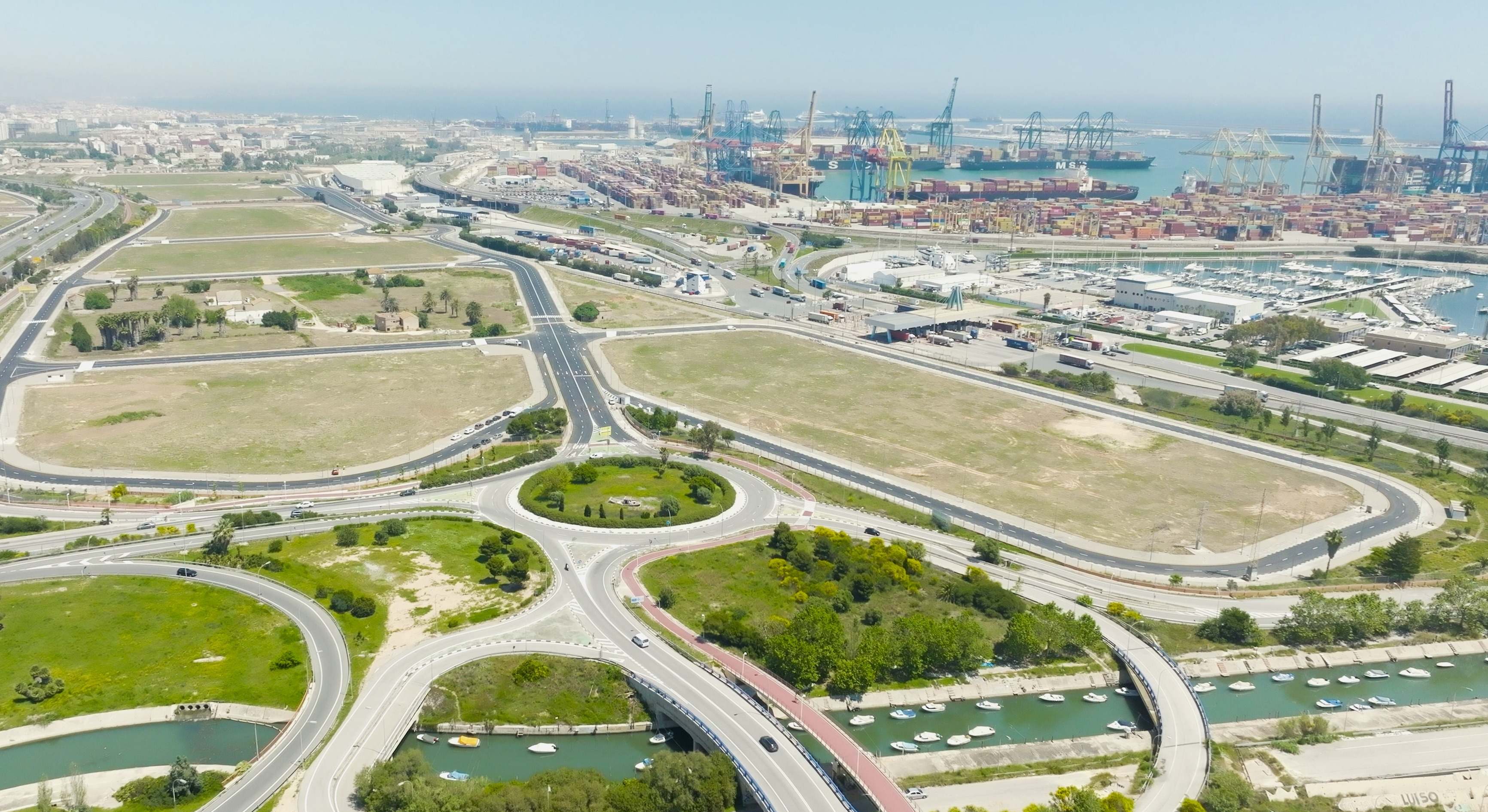 Imagen de la ZAL urbanizada junto al puerto de Valencia.