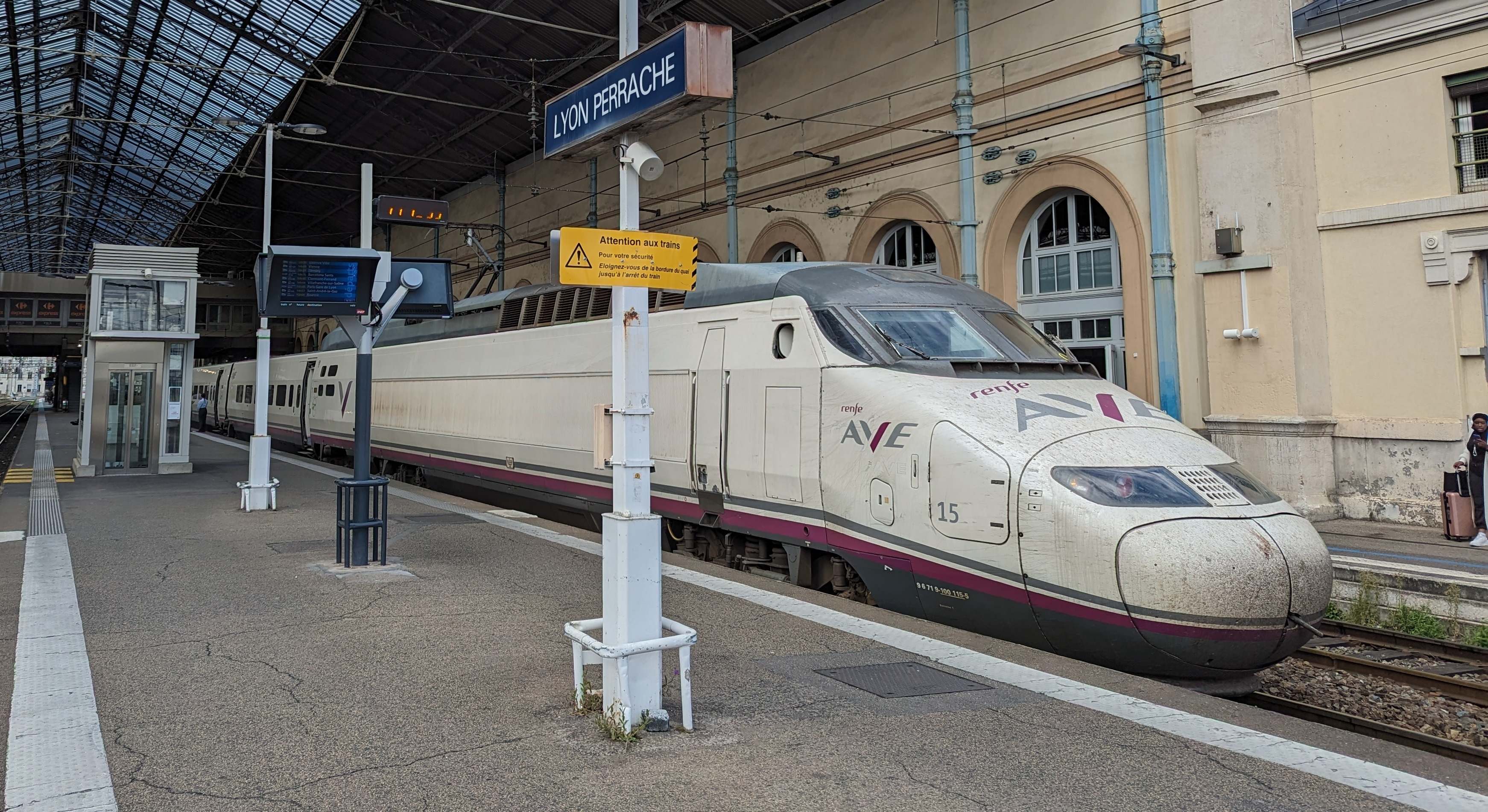 Tren AVE de Renfe en Lyon. / Renfe