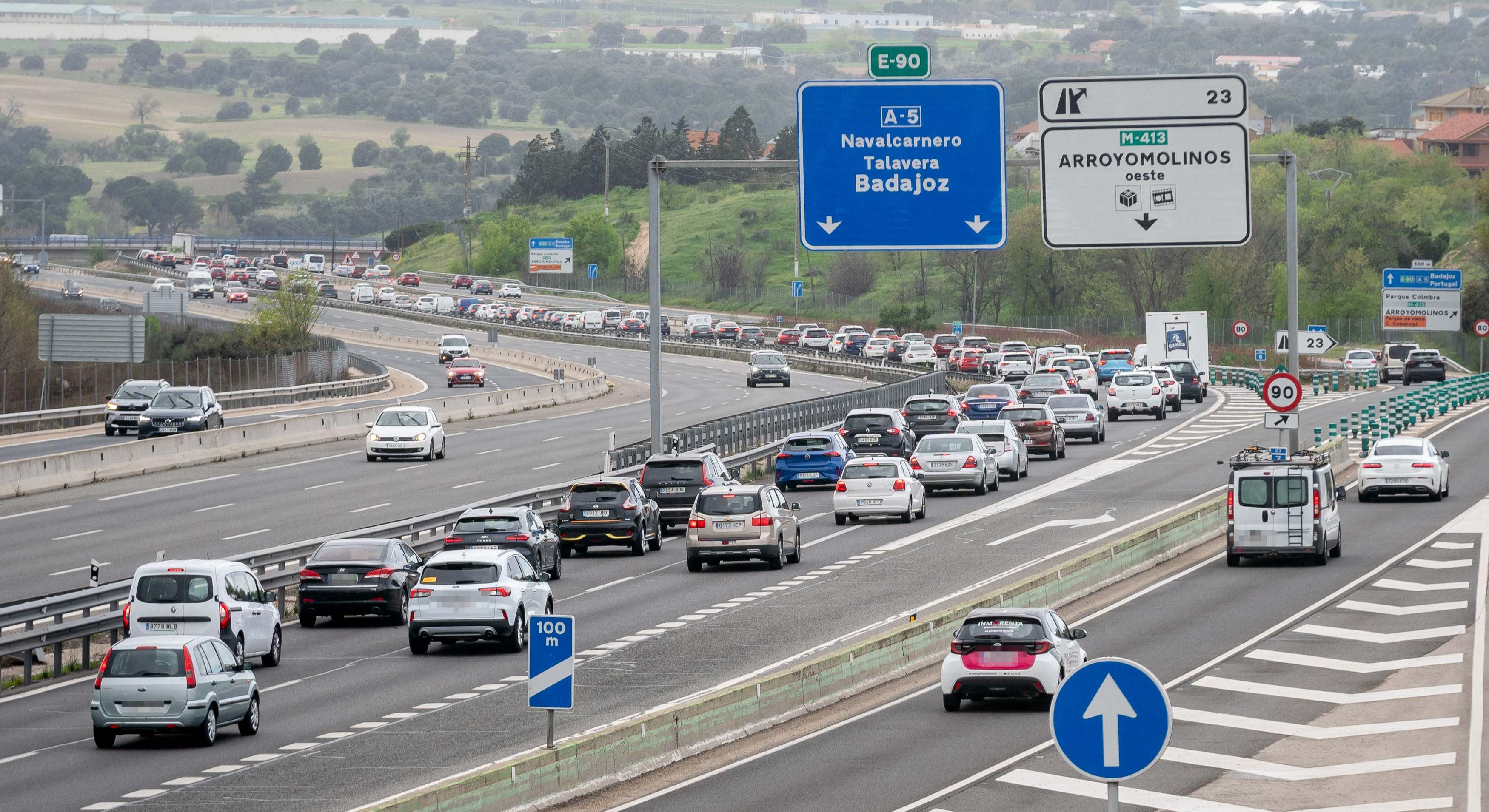 Tráfico en la autovía A-5 a su paso entre Móstoles y Arroyomolinos