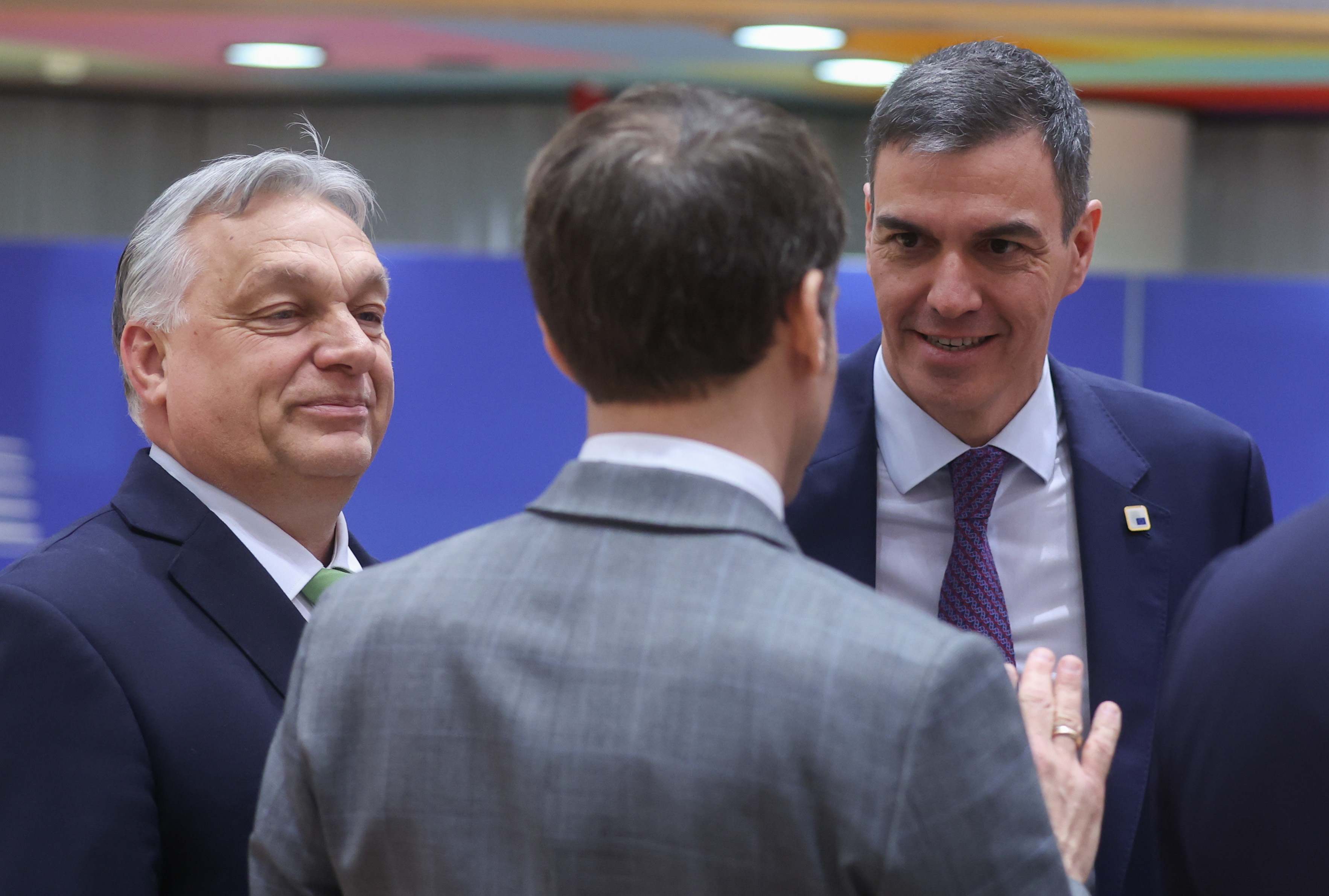 El primer ministro húngaro, Viktor Orbán y el presidente del Gobierno, Pedro Sánchez.