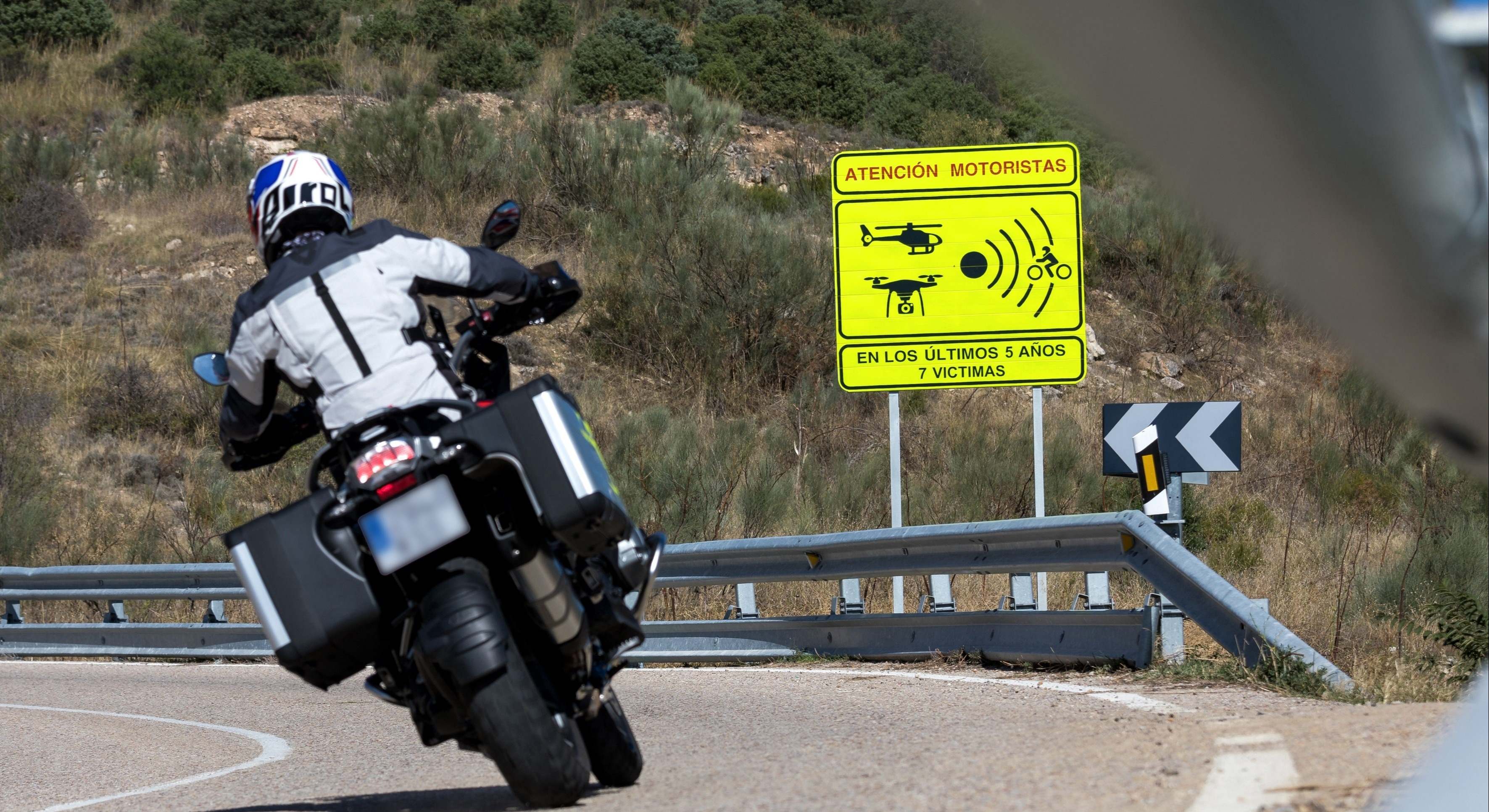 Imagen de un motorista.