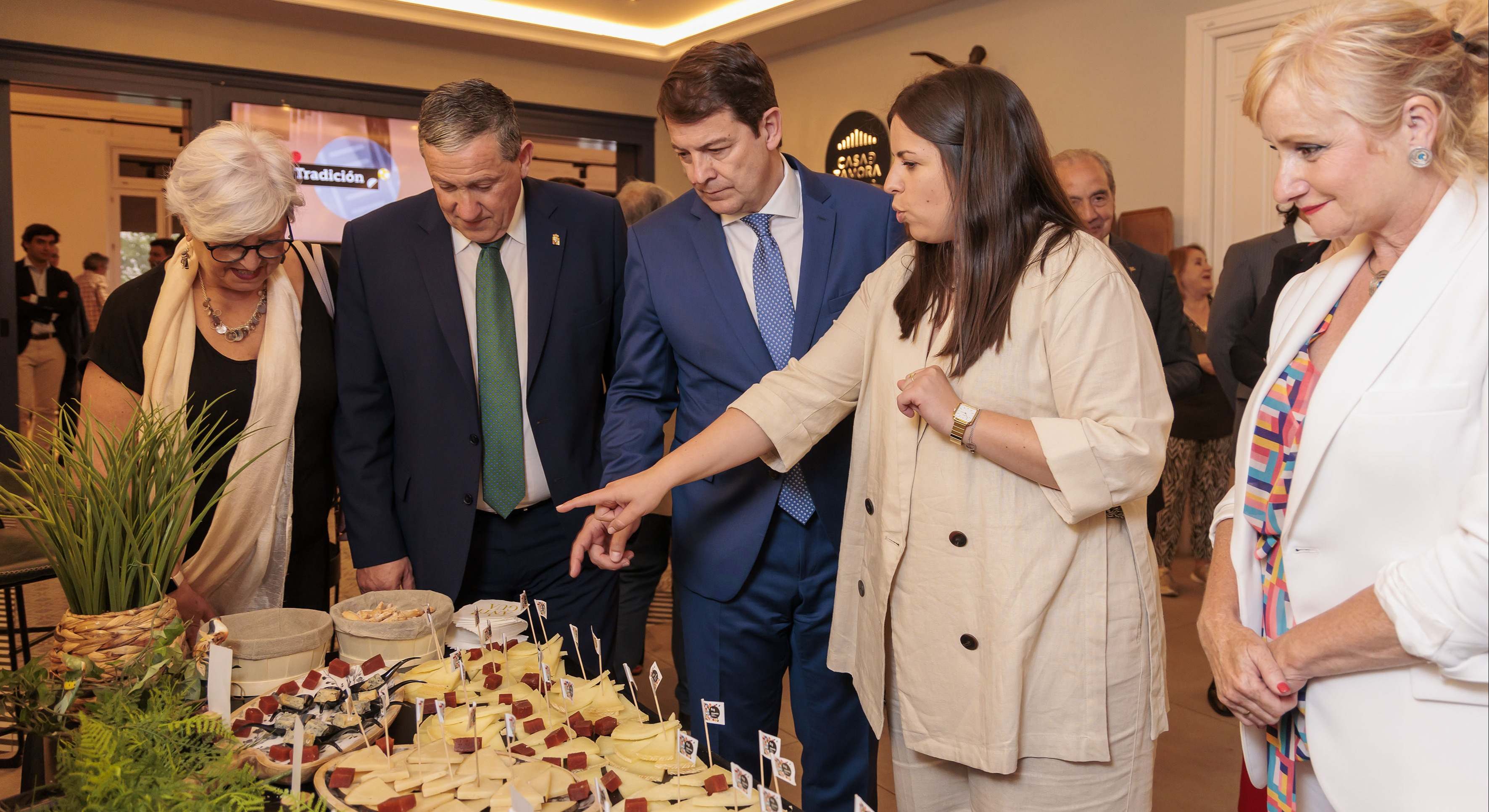 Mañueco durante la presentación de la Feria Fromago en Madrid