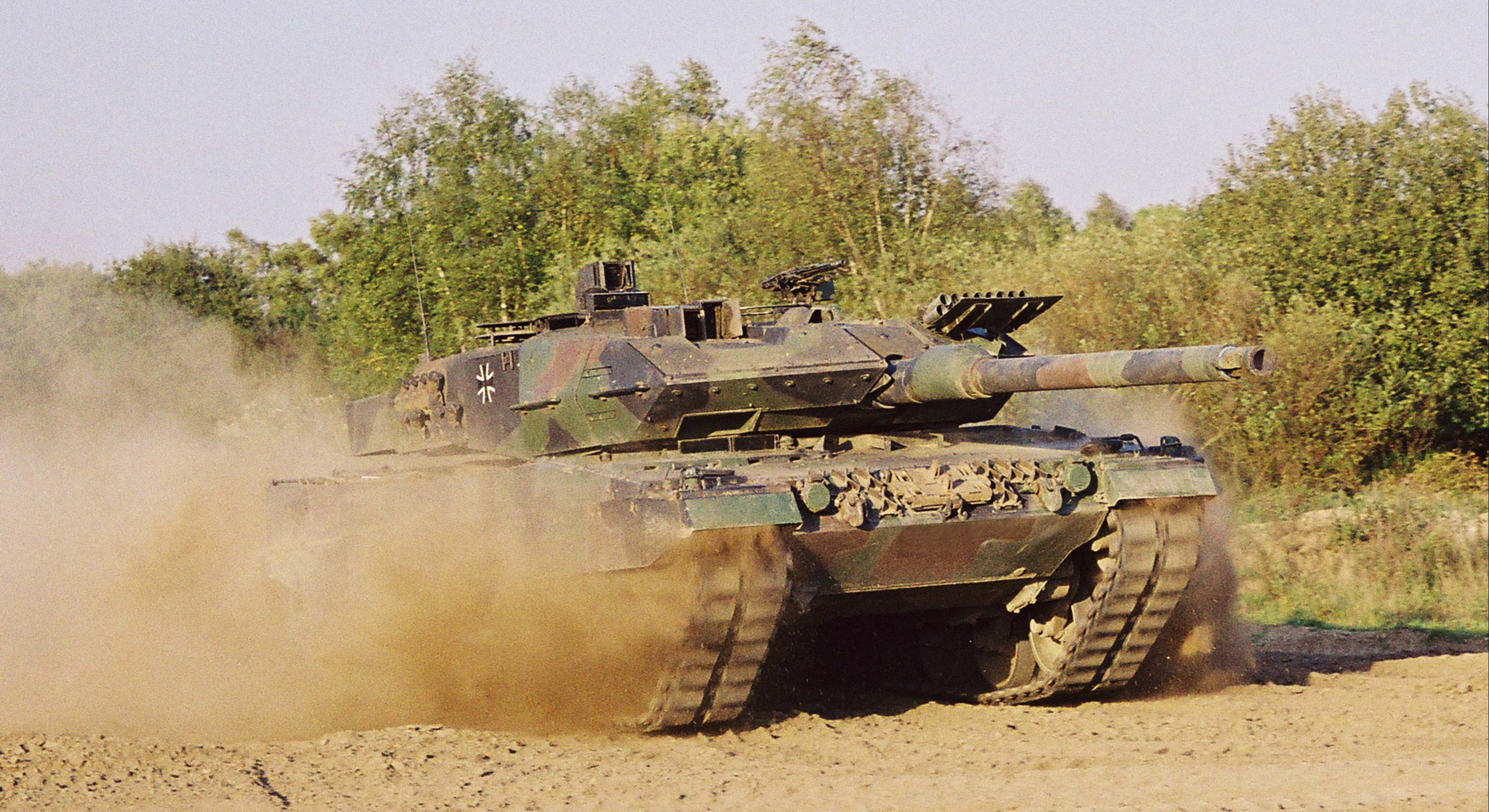 KMW-LEOPARD-2A5-01.jpg