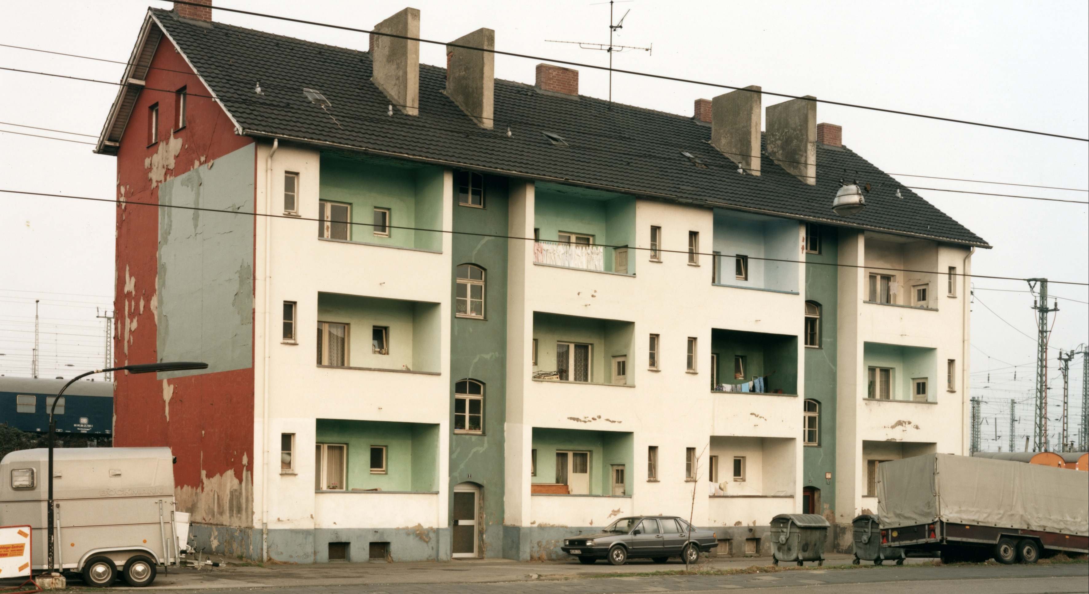 Thomas Ruff, Häuser, 1988-1989. Cortesía del Museo Helga de Alvear, Cáceres