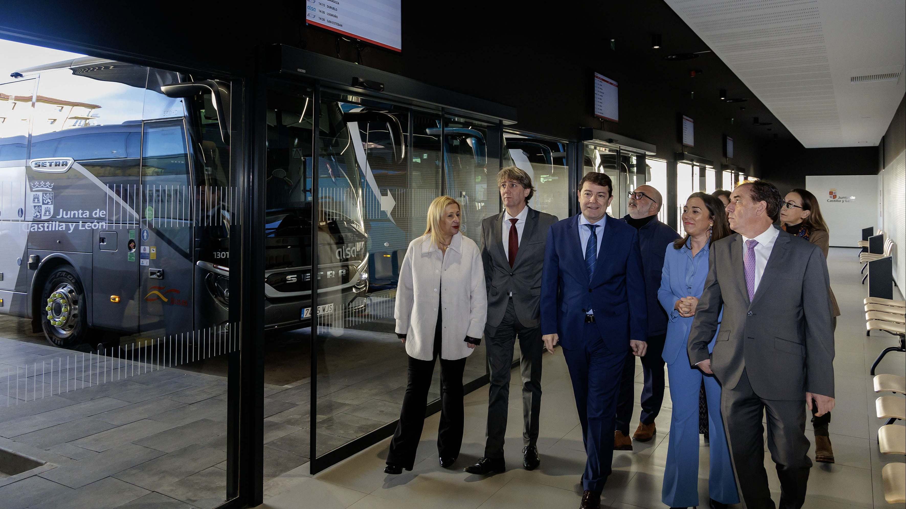 Mañueco inaugura la remodelación de la estación de autobuses de Soria