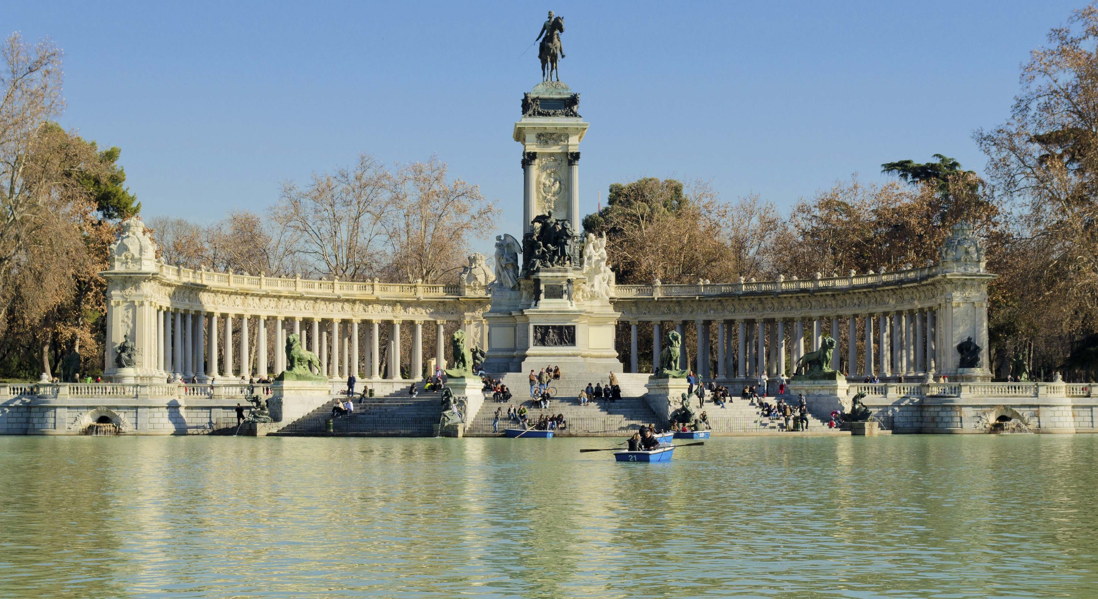 El estanque del parque de El Retiro, en Madrid. / Foto: Dreamstime