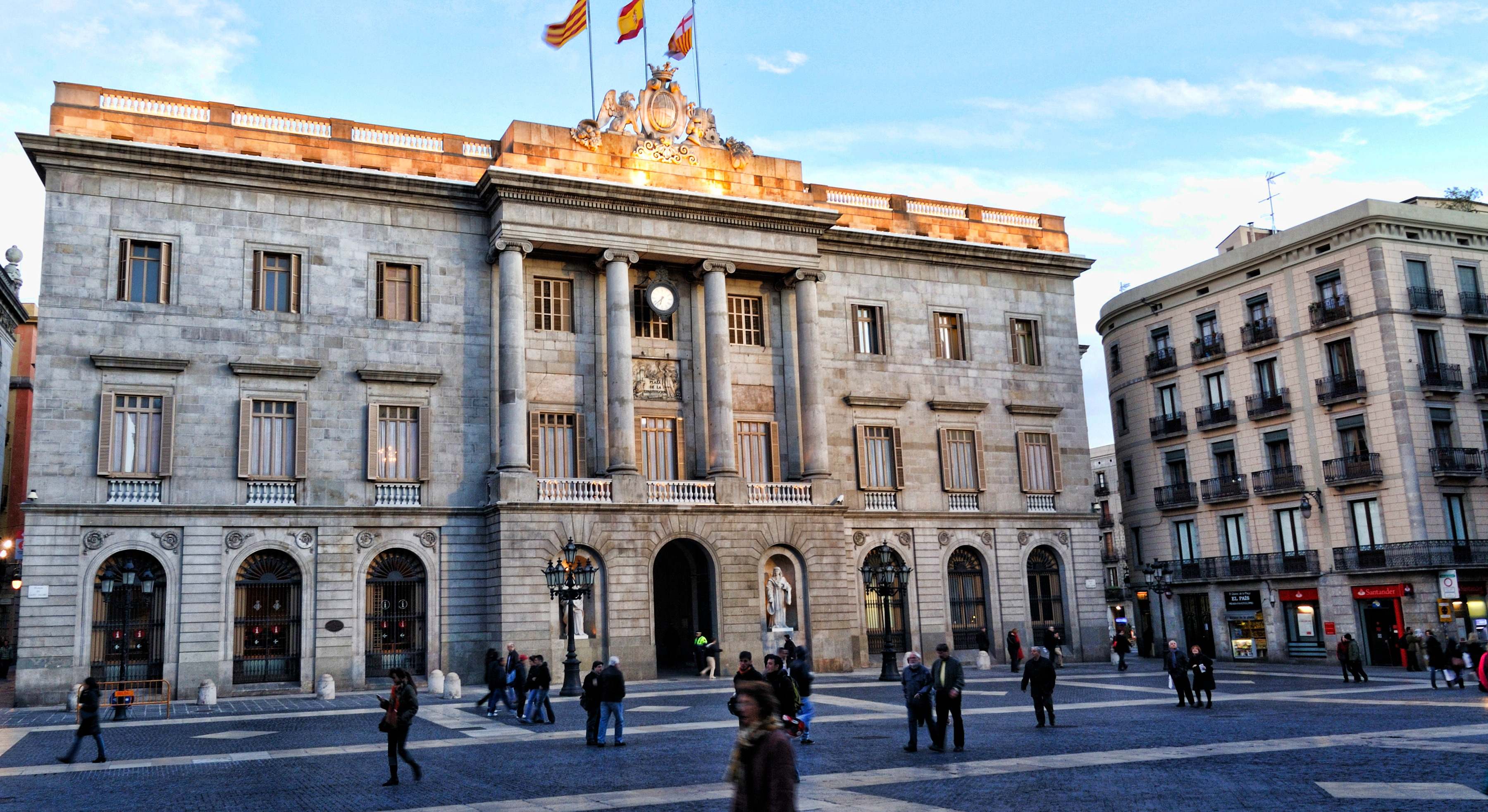 Fachada del Ayuntamiento de Barcelona. EE