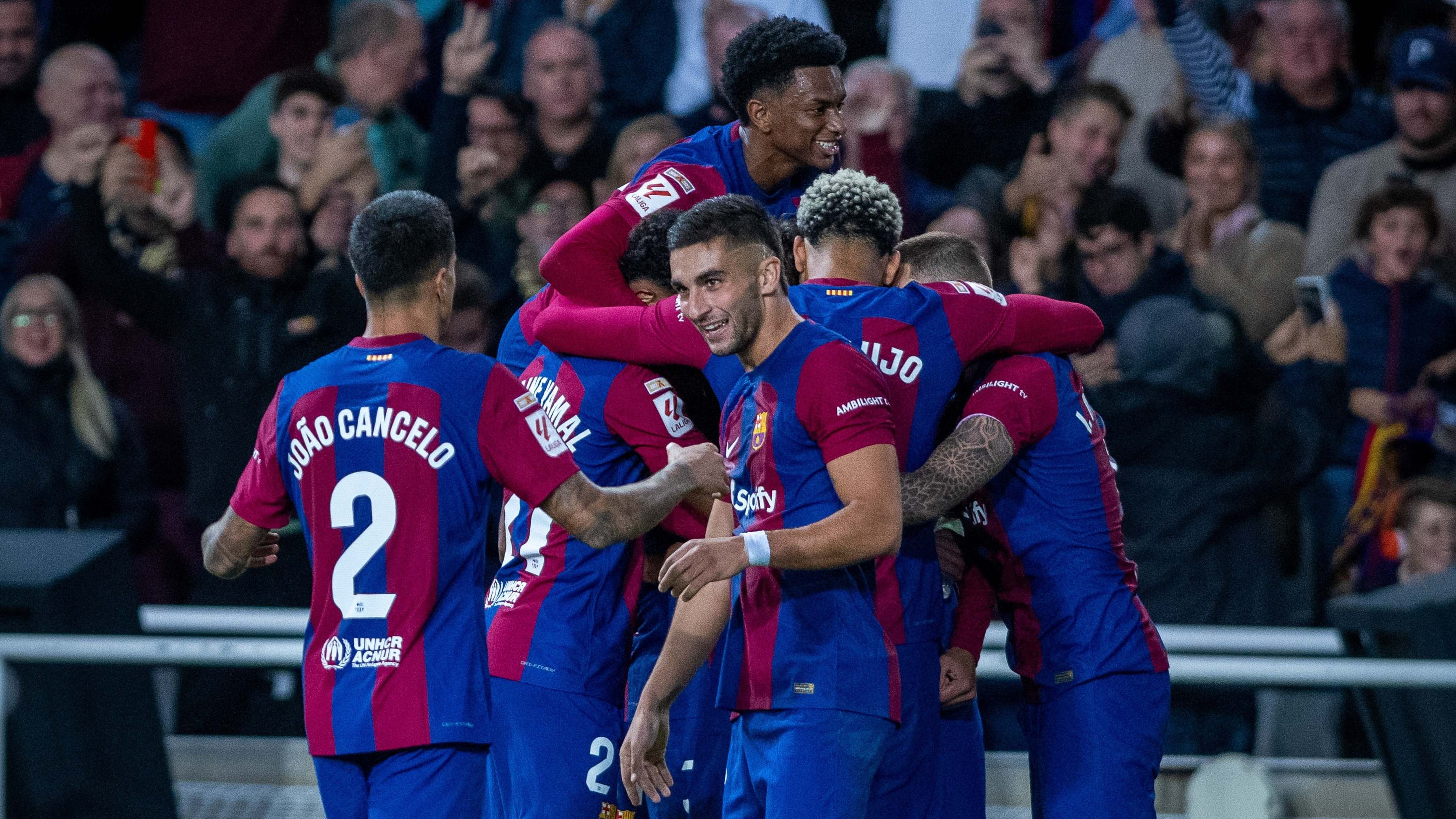 Jugadores del Fútbol Club Barcelona, durante un partido