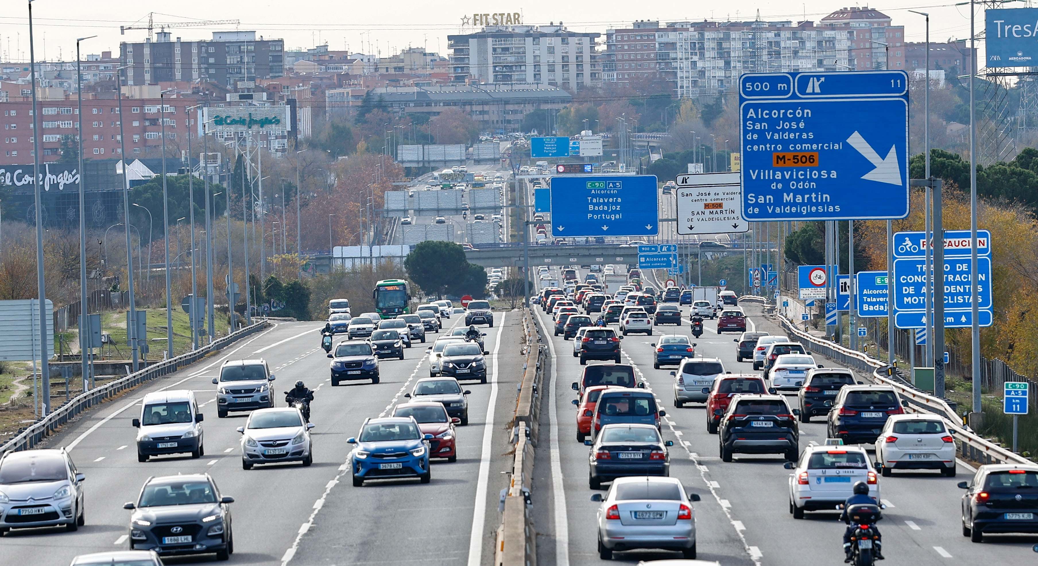 Autovía A-5 a su paso por Alcorcón, en una imagen de archivo. / EFE