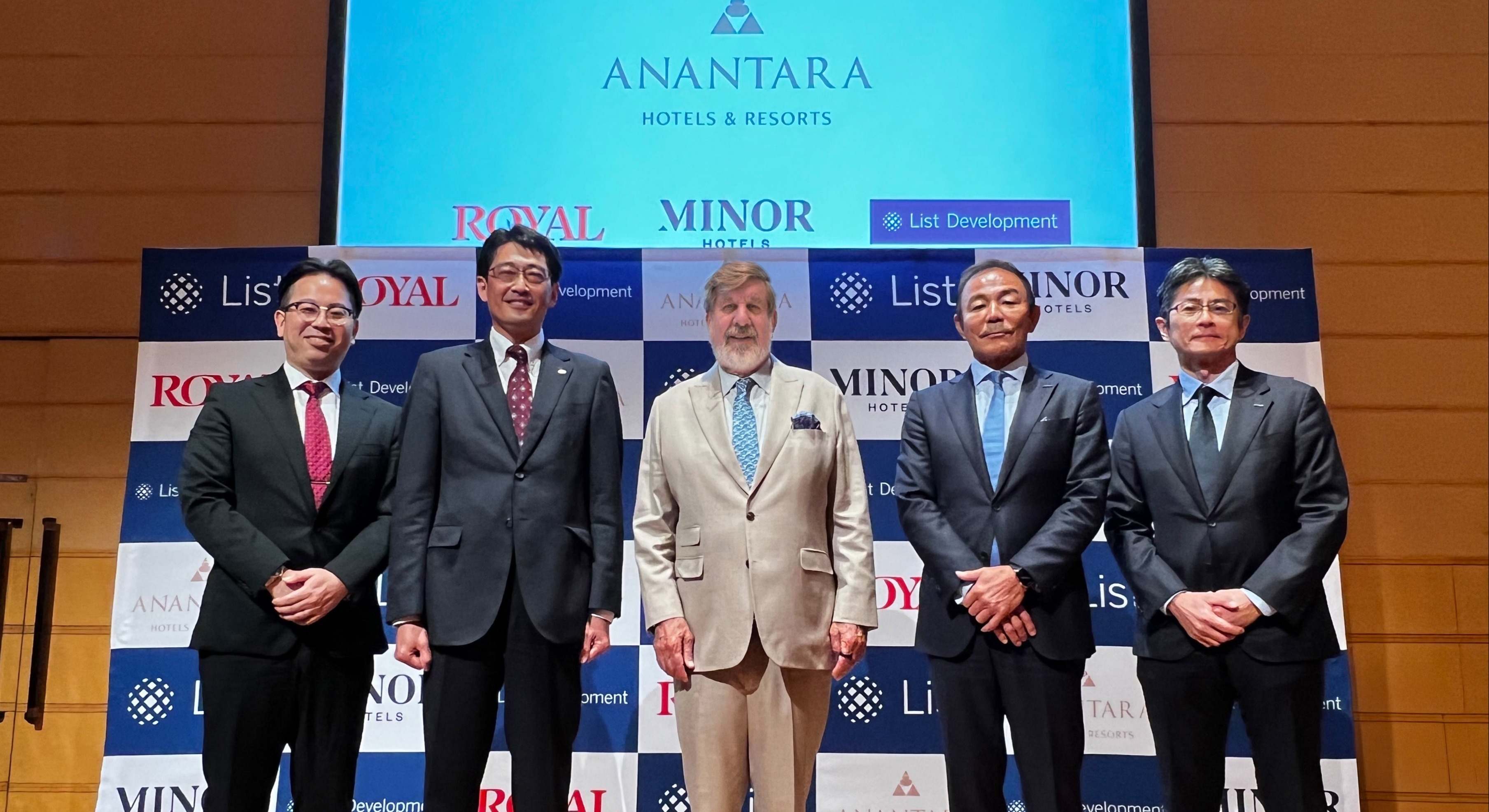 Ceremonia de firma del nuevo Anantara de Japón. / Minor