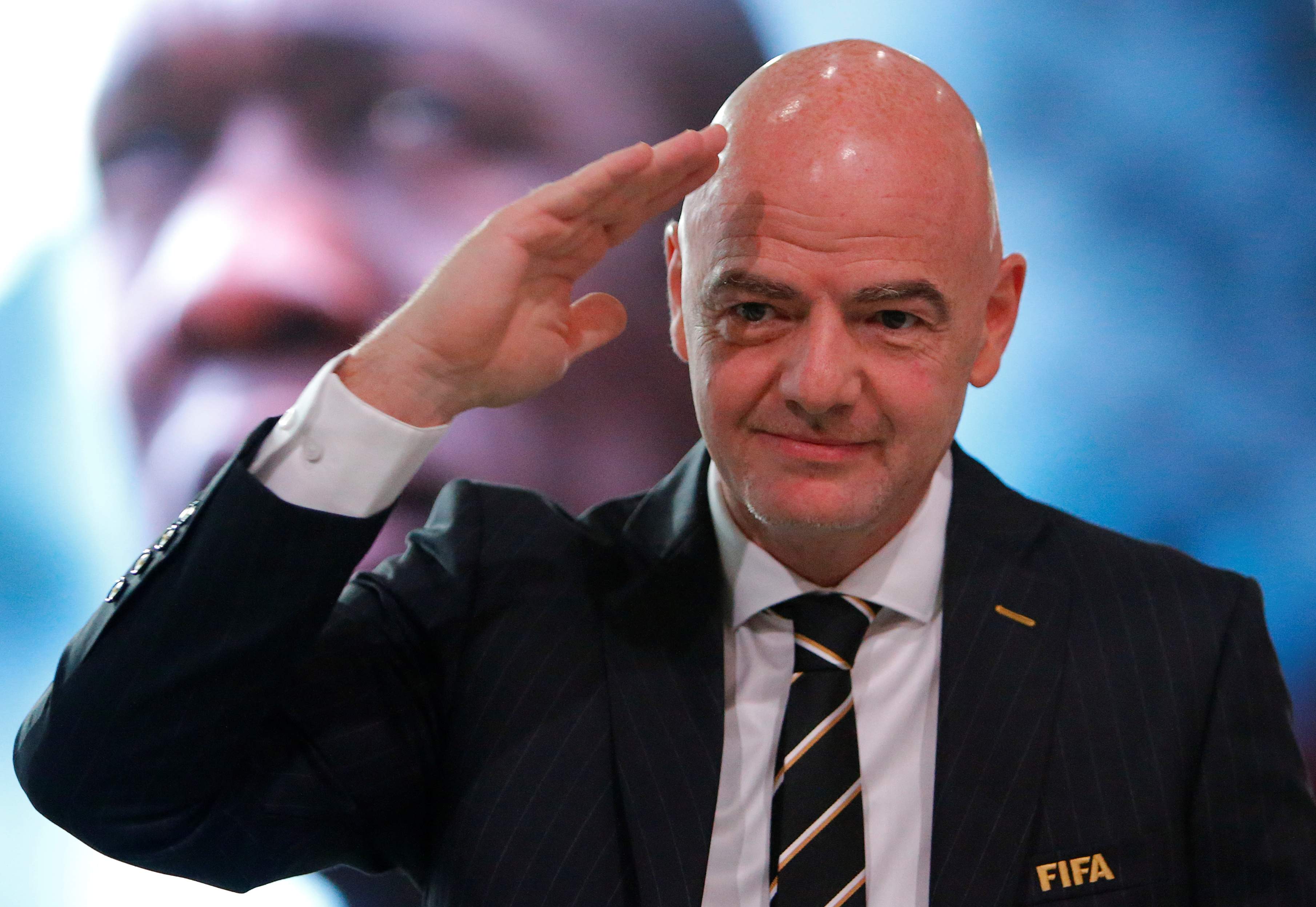 infantino-saludo-reuters.jpg