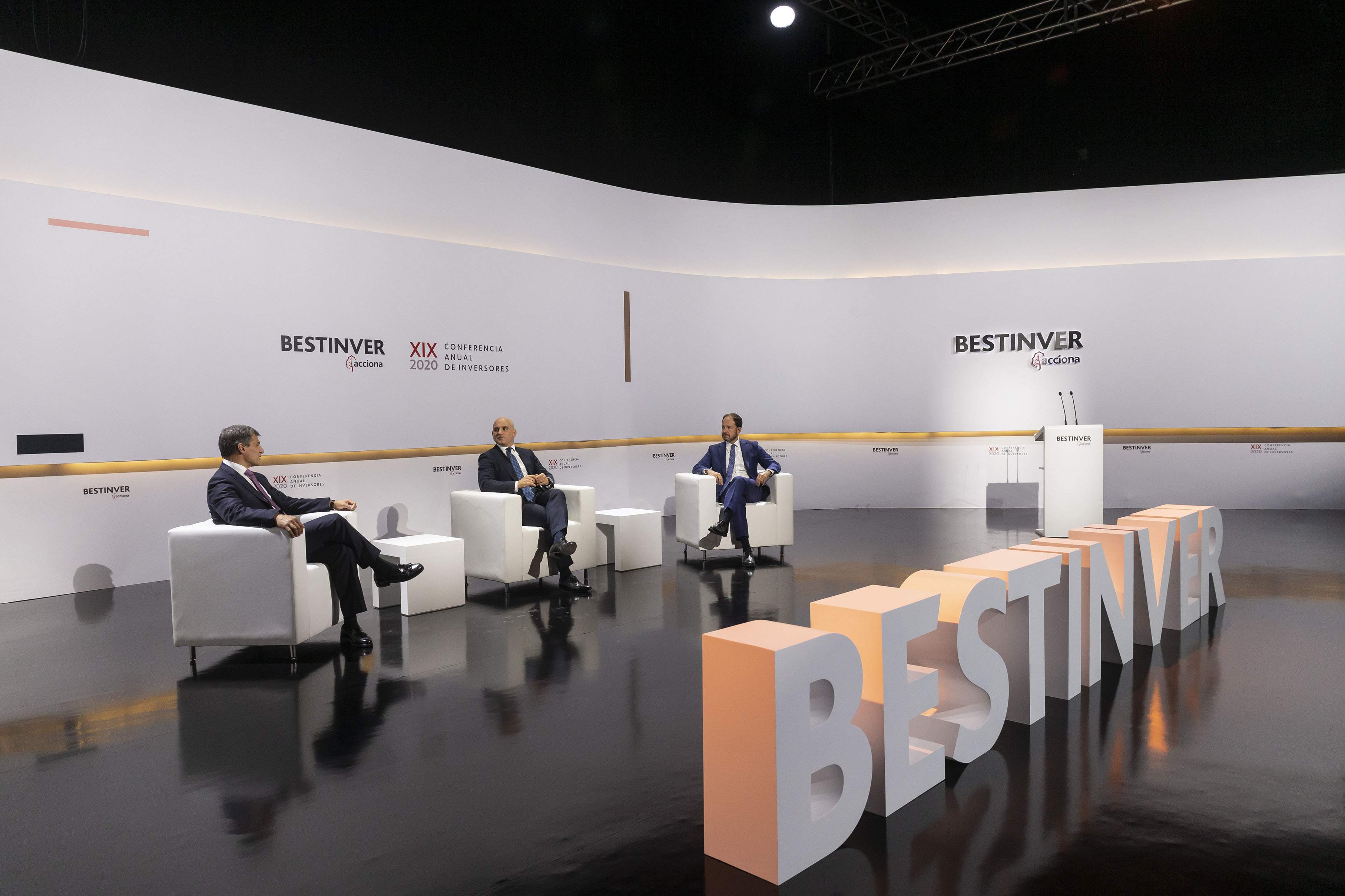 XIX-Conferencia-anual-de-inversores-de-Bestinver.jpg